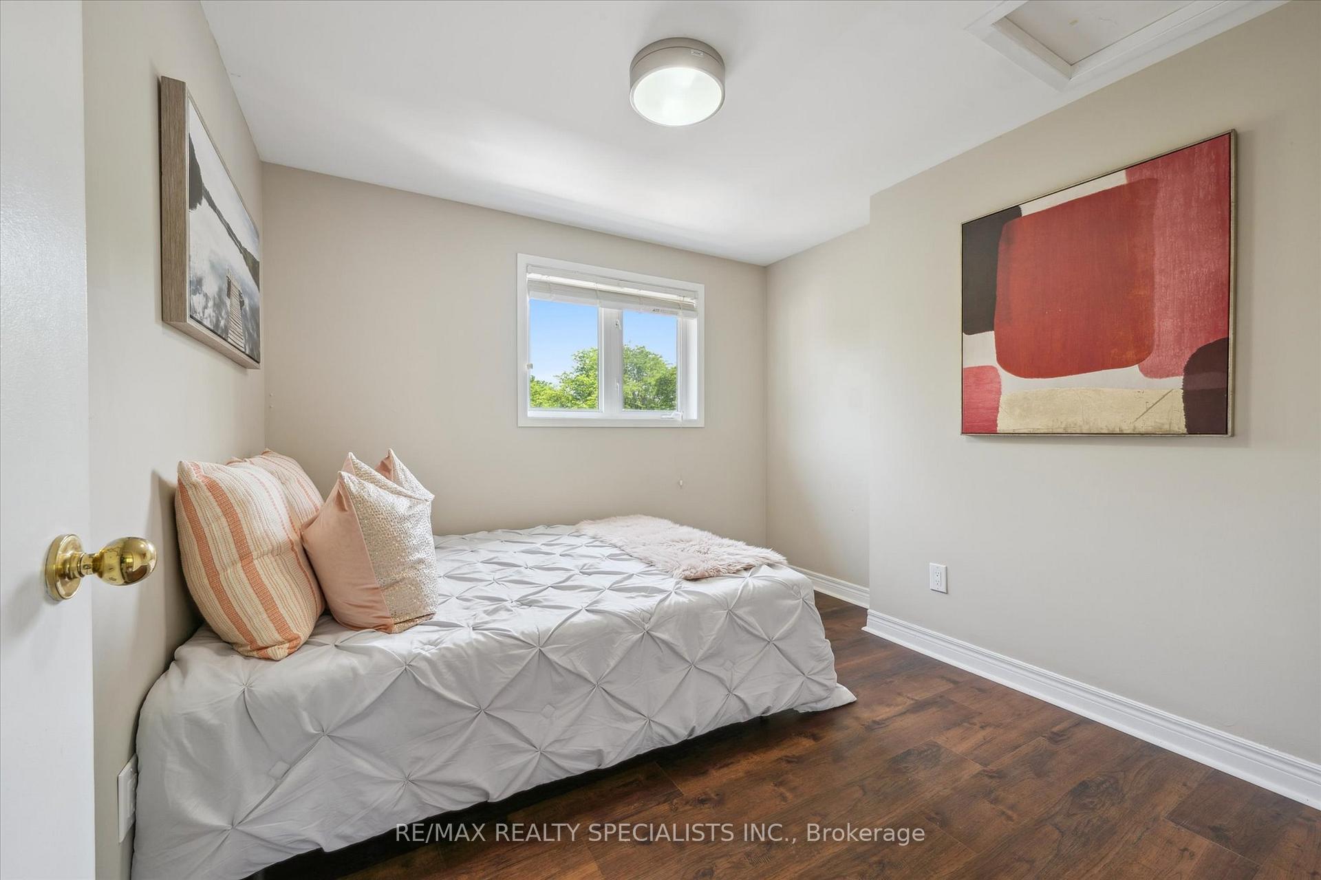 Photo 29 of 60 Kenwood Crescent, Guelph, Downtown — HOMEH