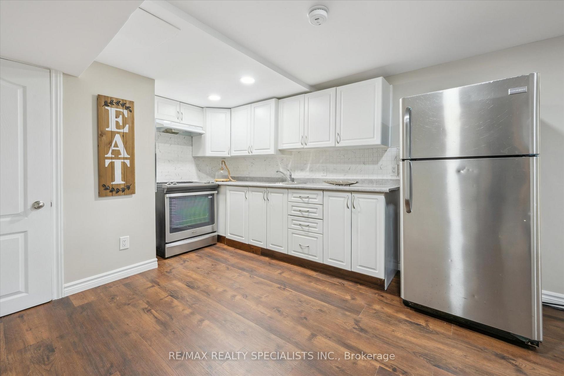 Photo 33 of 60 Kenwood Crescent, Guelph, Downtown — HOMEH
