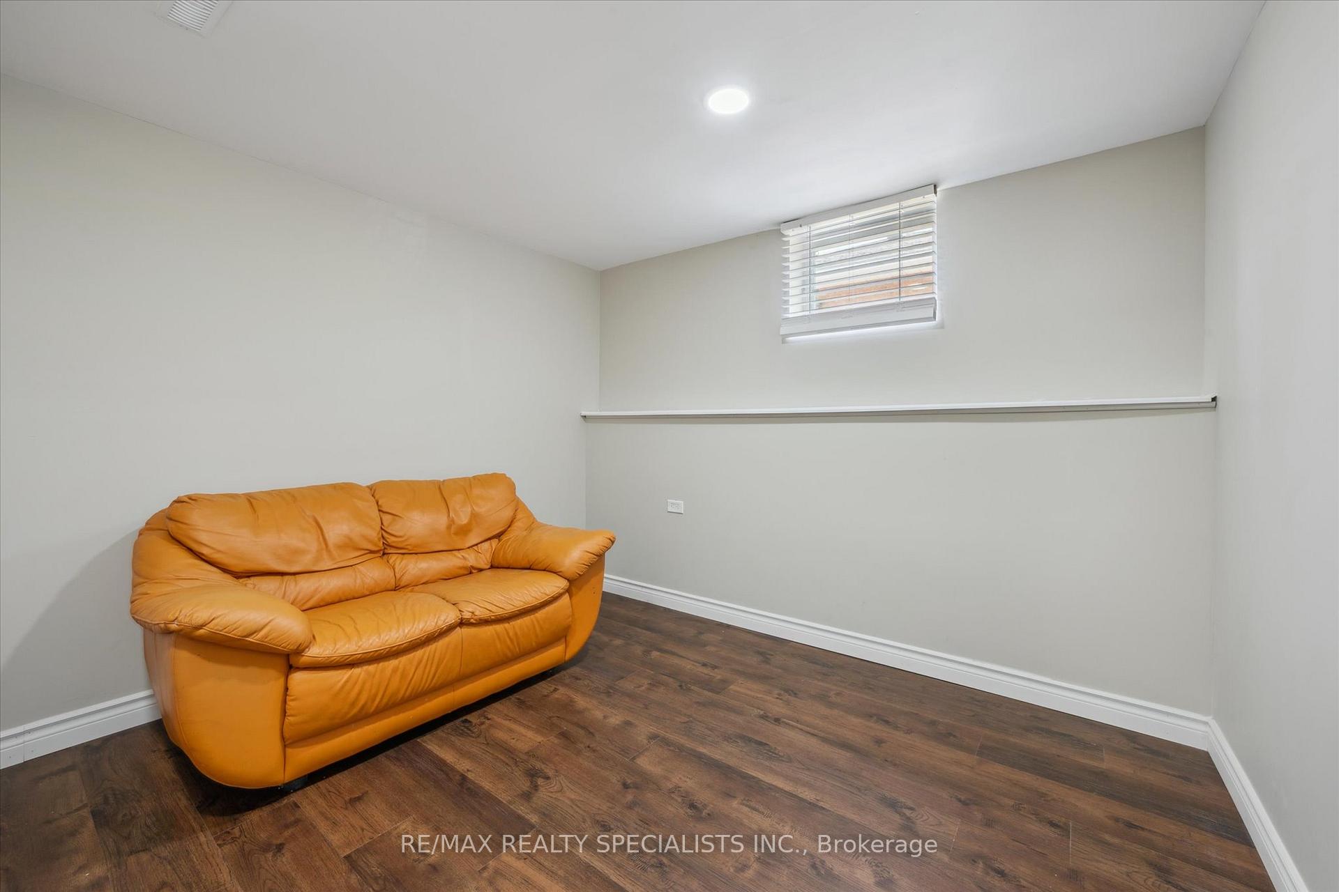 Photo 37 of 60 Kenwood Crescent, Guelph, Downtown — HOMEH
