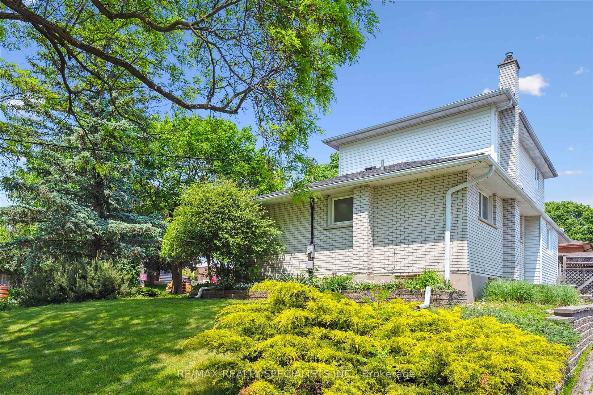 Photo 40 of 60 Kenwood Crescent, Guelph, Downtown — HOMEH