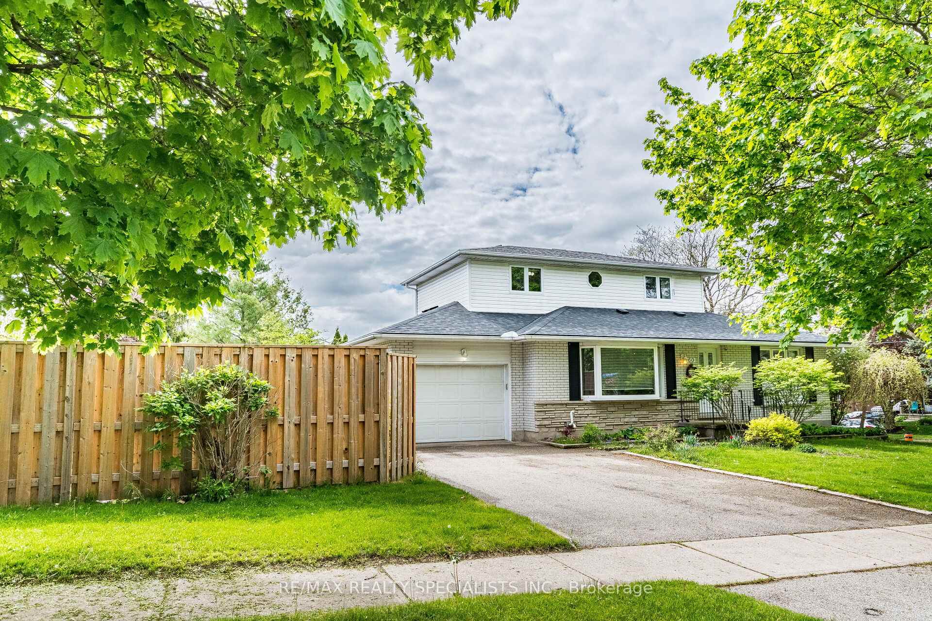 Photo 48 of 60 Kenwood Crescent, Guelph, Downtown — HOMEH