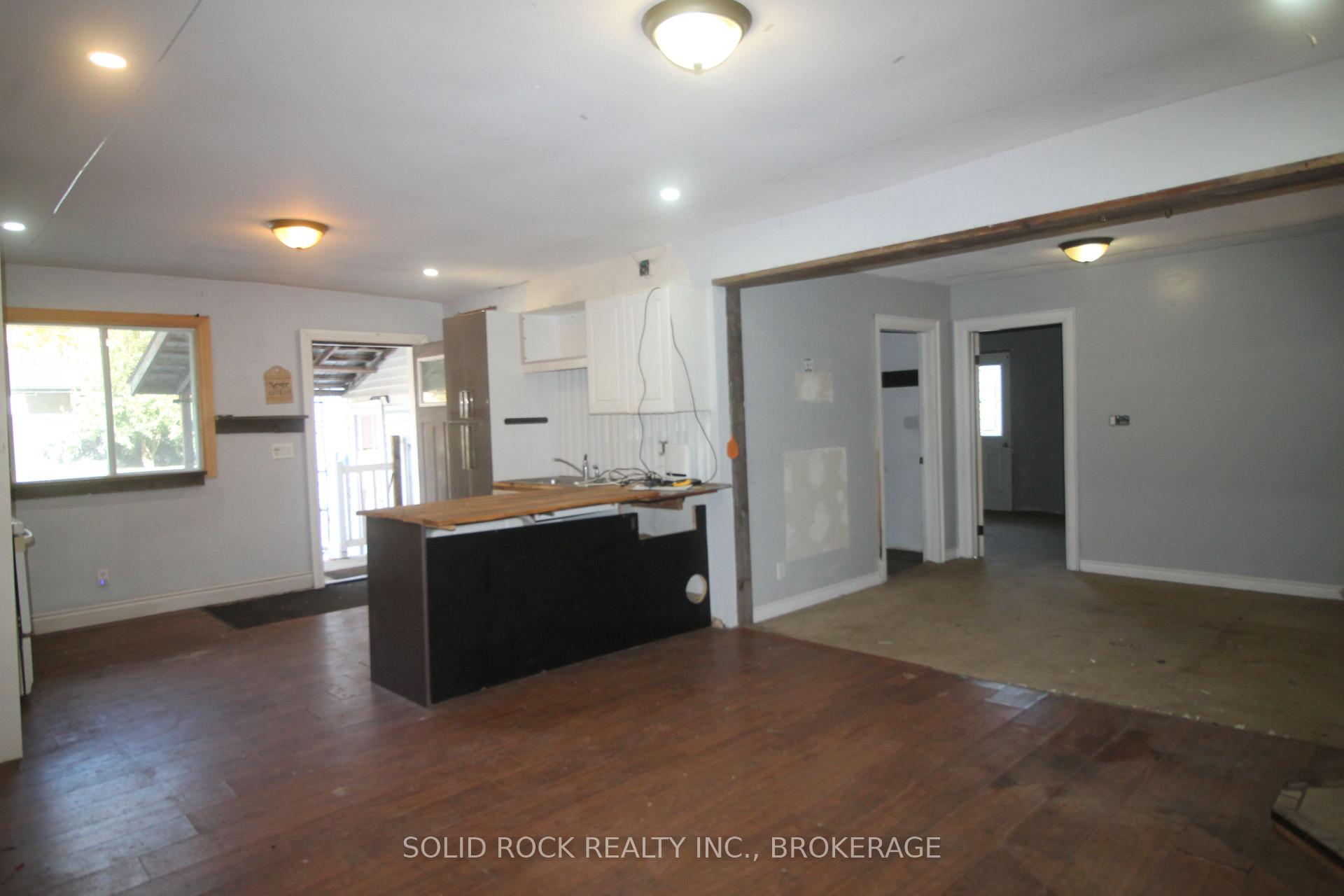 Photo 11 of 6140 Perth Road, Frontenac, Frontenac South — HOMEH