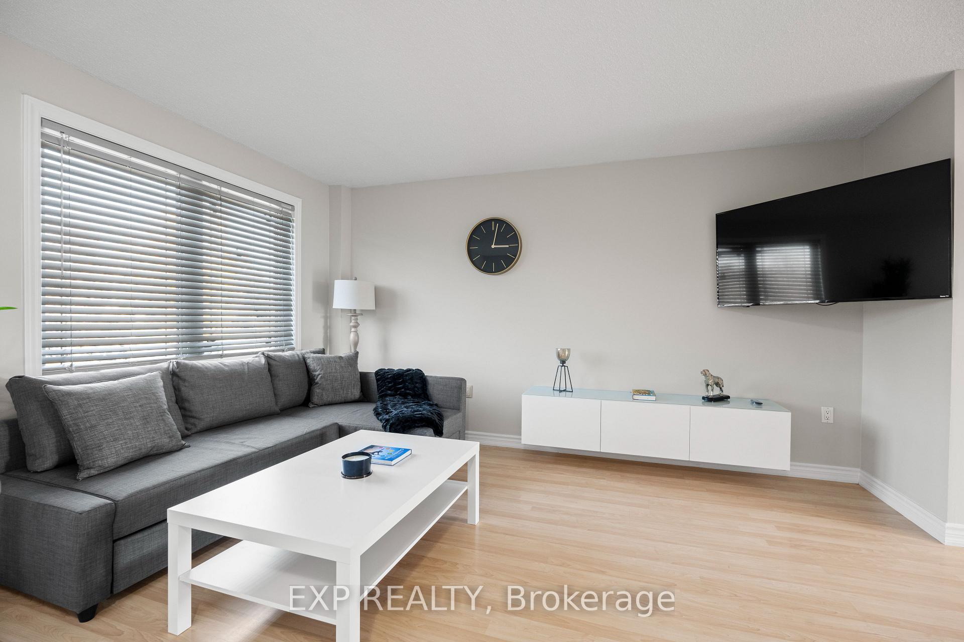Photo 10 of 9 Waddington Crescent, Barrie, Holly — HOMEH
