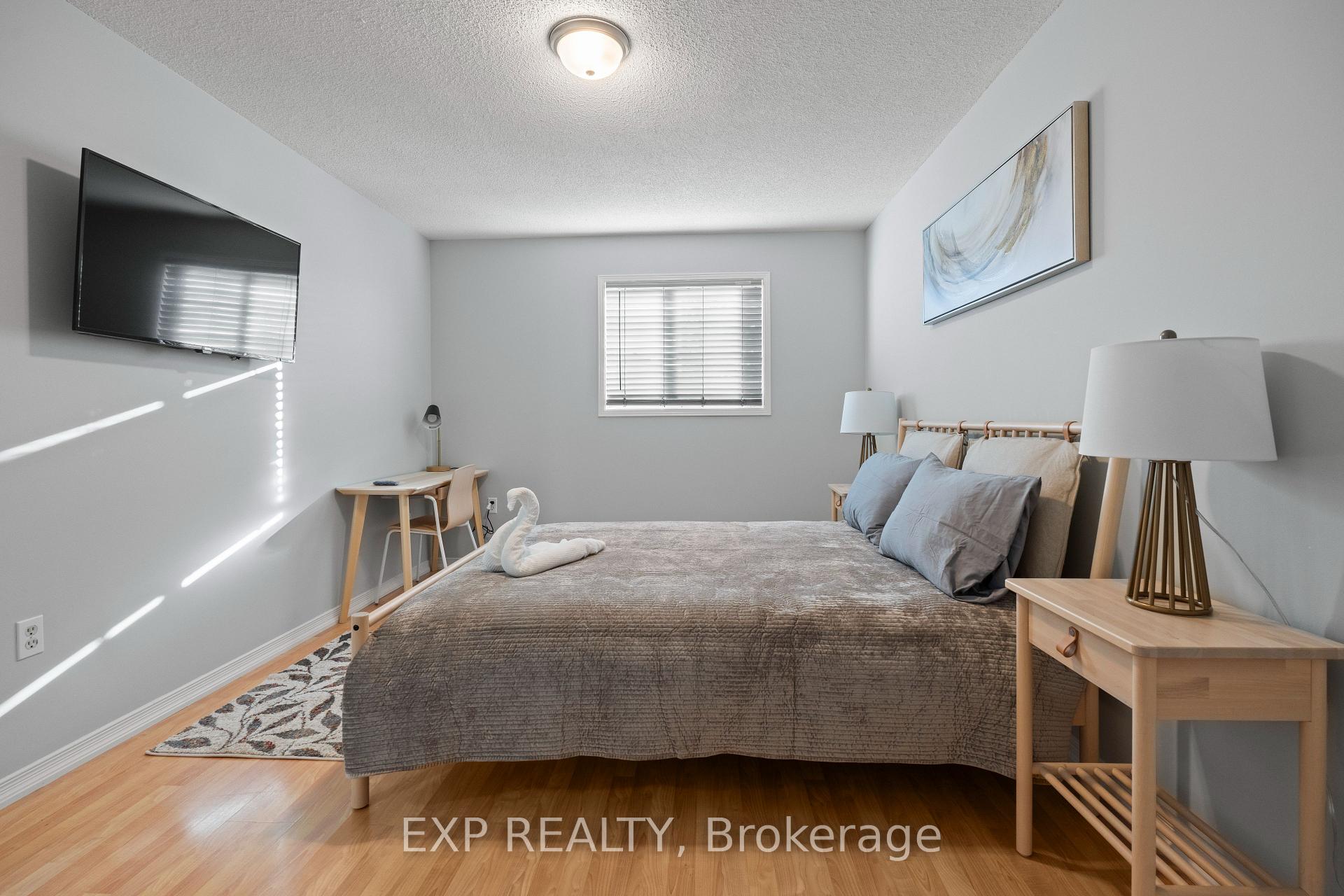 Photo 12 of 9 Waddington Crescent, Barrie, Holly — HOMEH