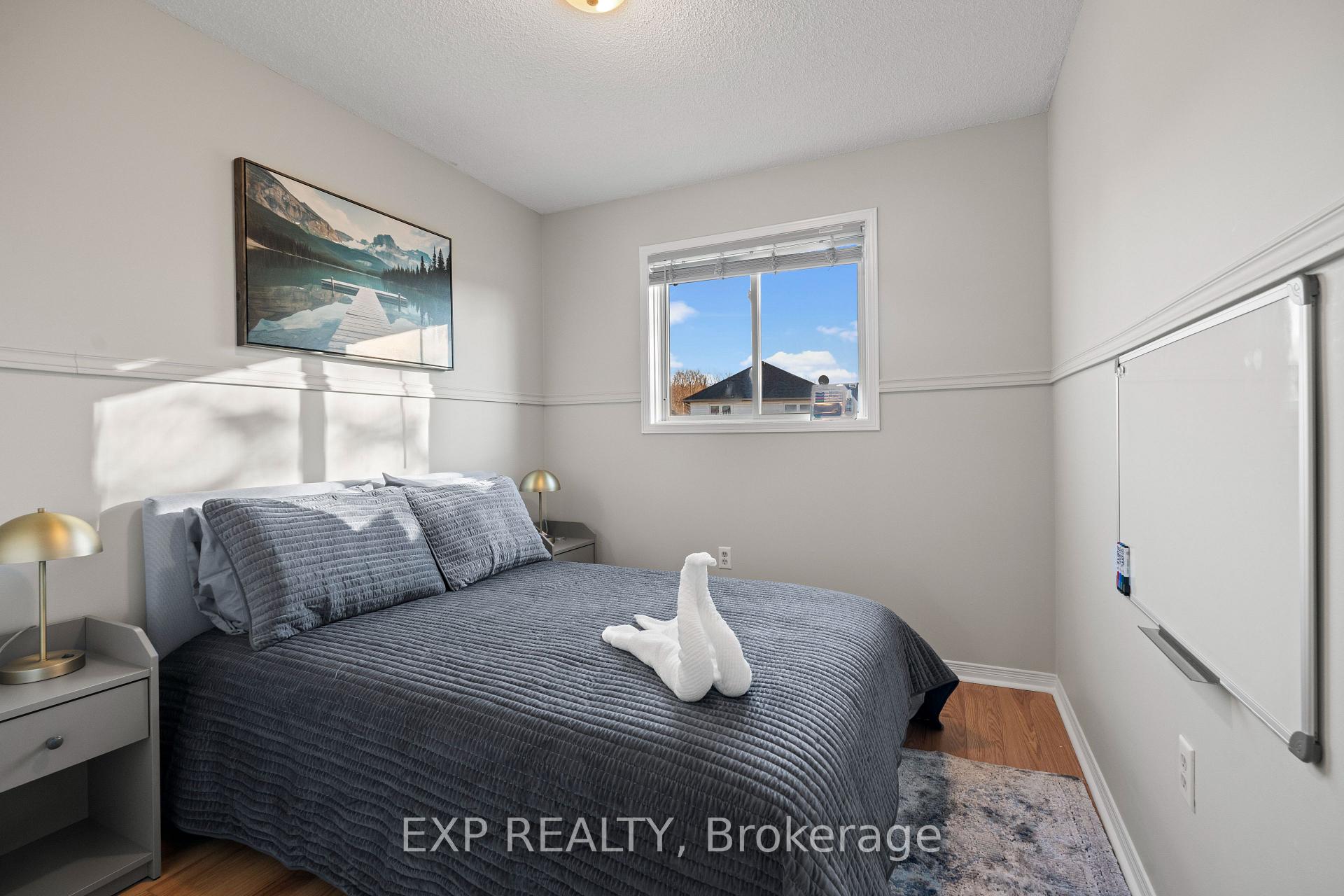 Photo 13 of 9 Waddington Crescent, Barrie, Holly — HOMEH