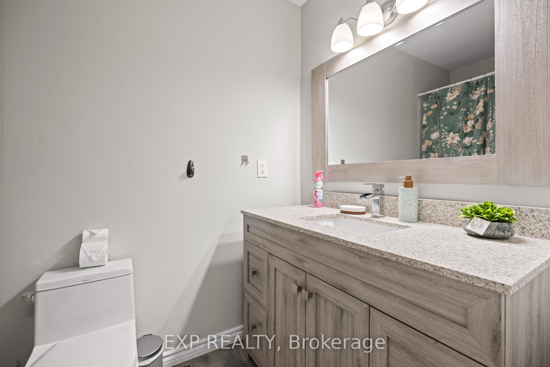 Photo 14 of 9 Waddington Crescent, Barrie, Holly — HOMEH