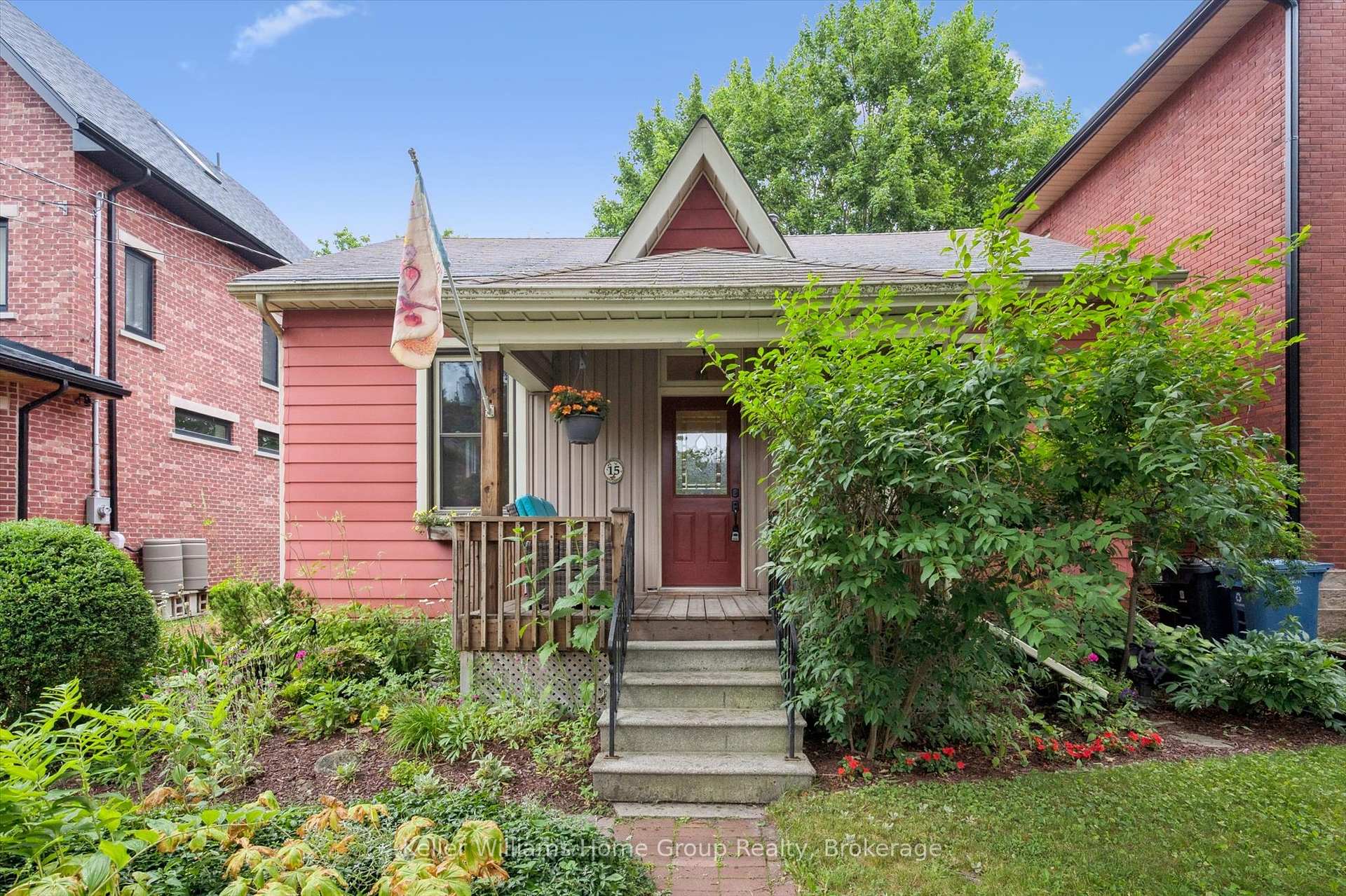 Photo 2 of 15 Tiffany Street W, Guelph, Exhibition Park — HOMEH