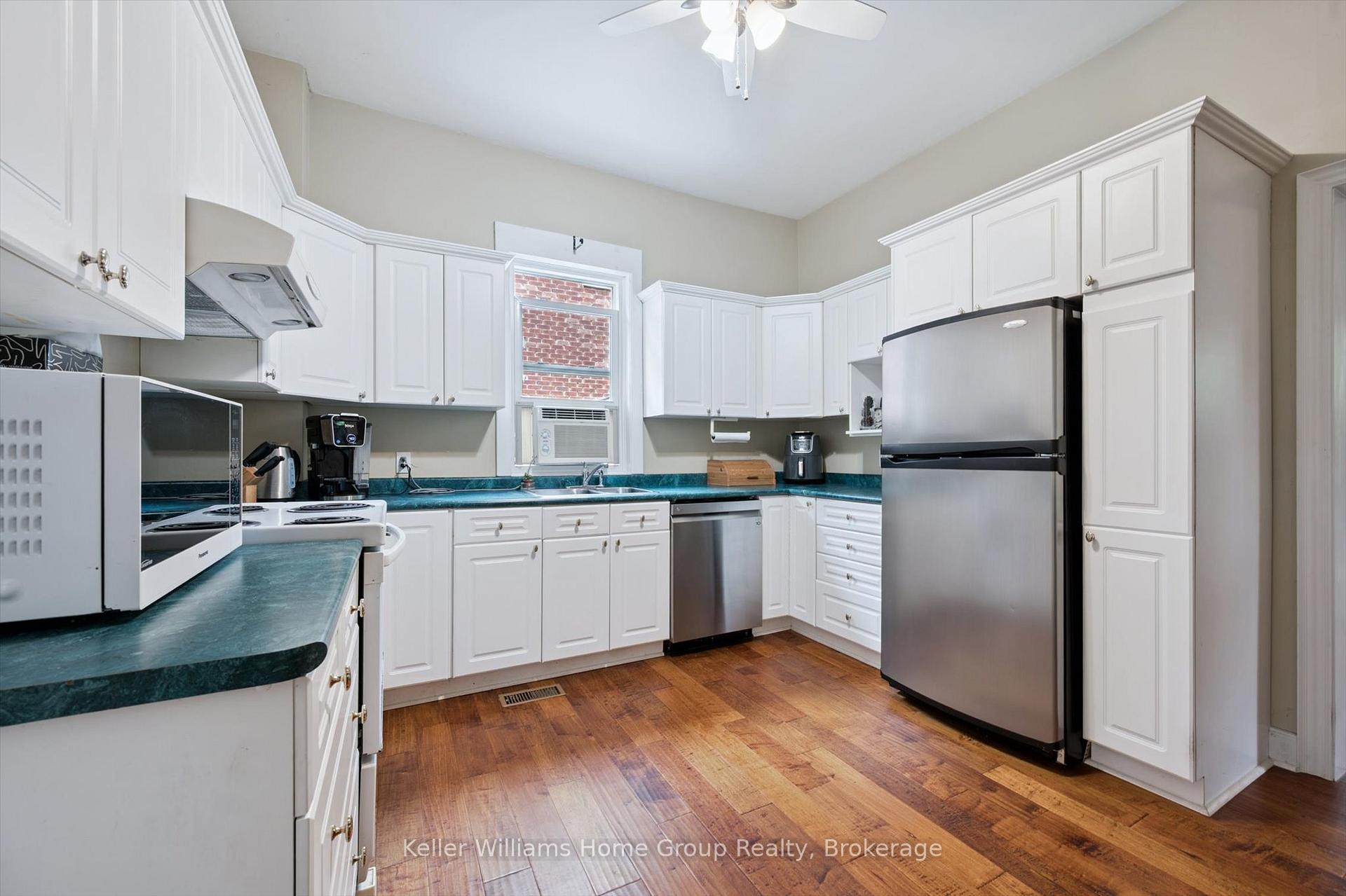 Photo 16 of 15 Tiffany Street W, Guelph, Exhibition Park — HOMEH