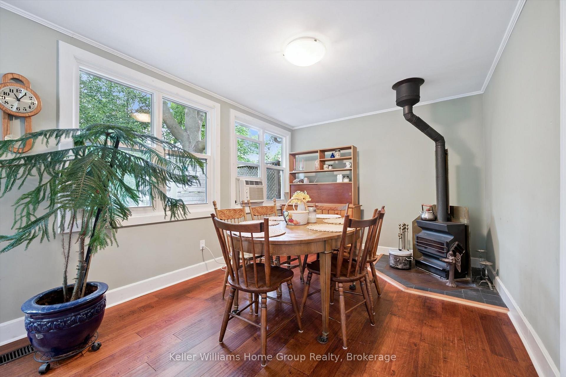 Photo 21 of 15 Tiffany Street W, Guelph, Exhibition Park — HOMEH
