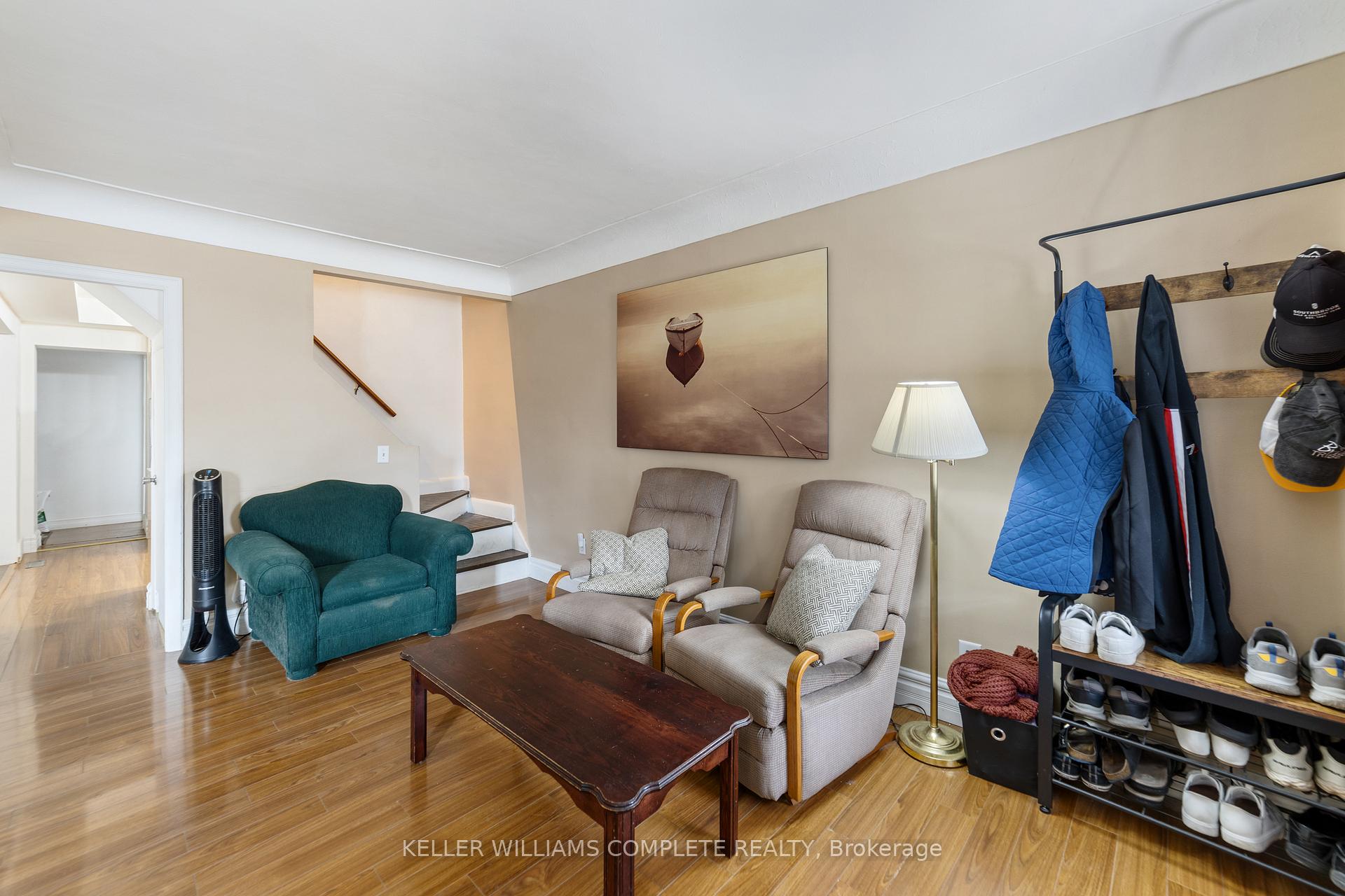 Photo 9 of 138 Albany Avenue, Hamilton, Homeside — HOMEH