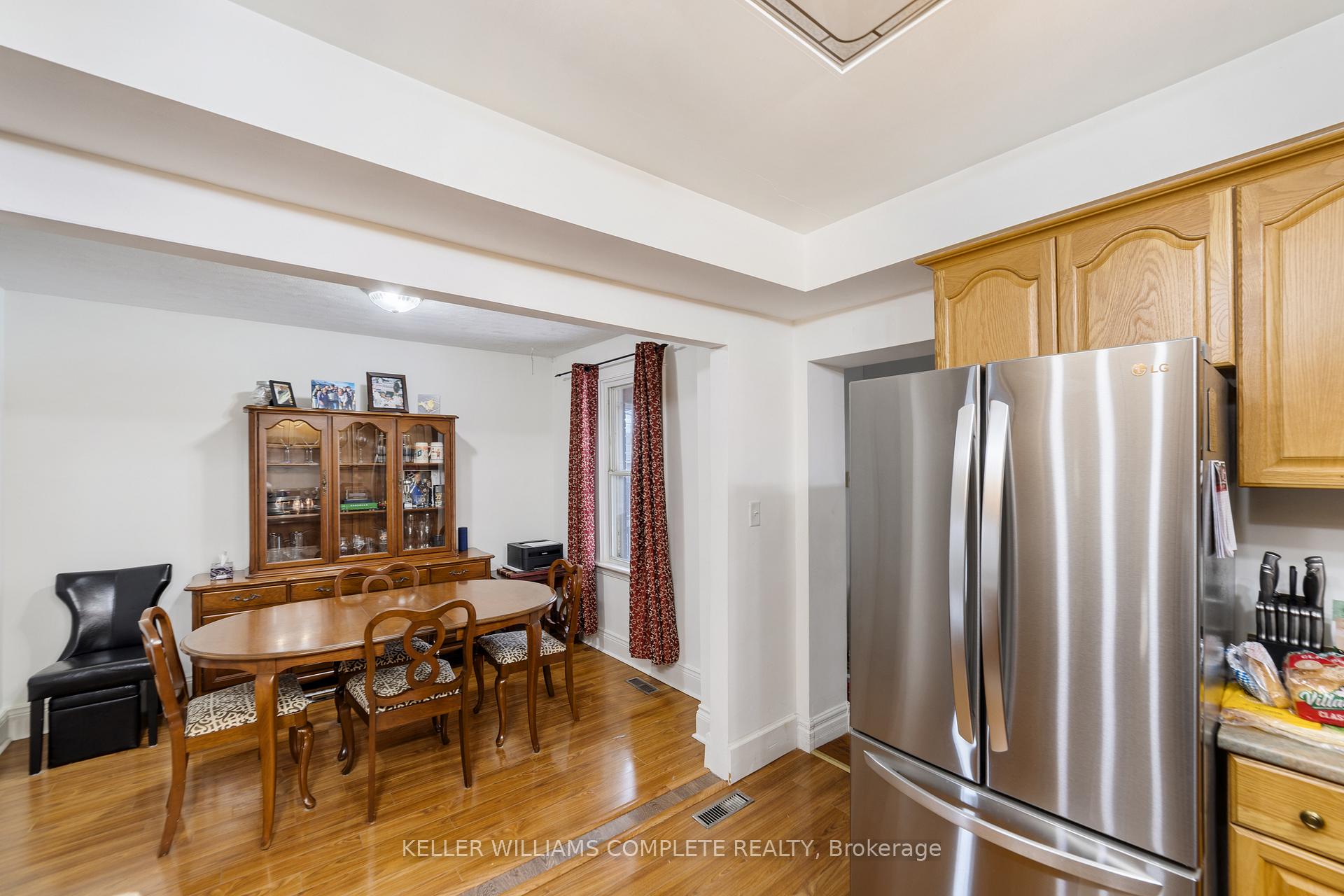Photo 10 of 138 Albany Avenue, Hamilton, Homeside — HOMEH