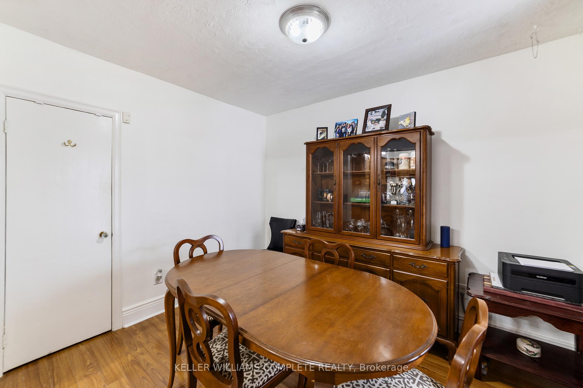 Photo 21 of 138 Albany Avenue, Hamilton, Homeside — HOMEH