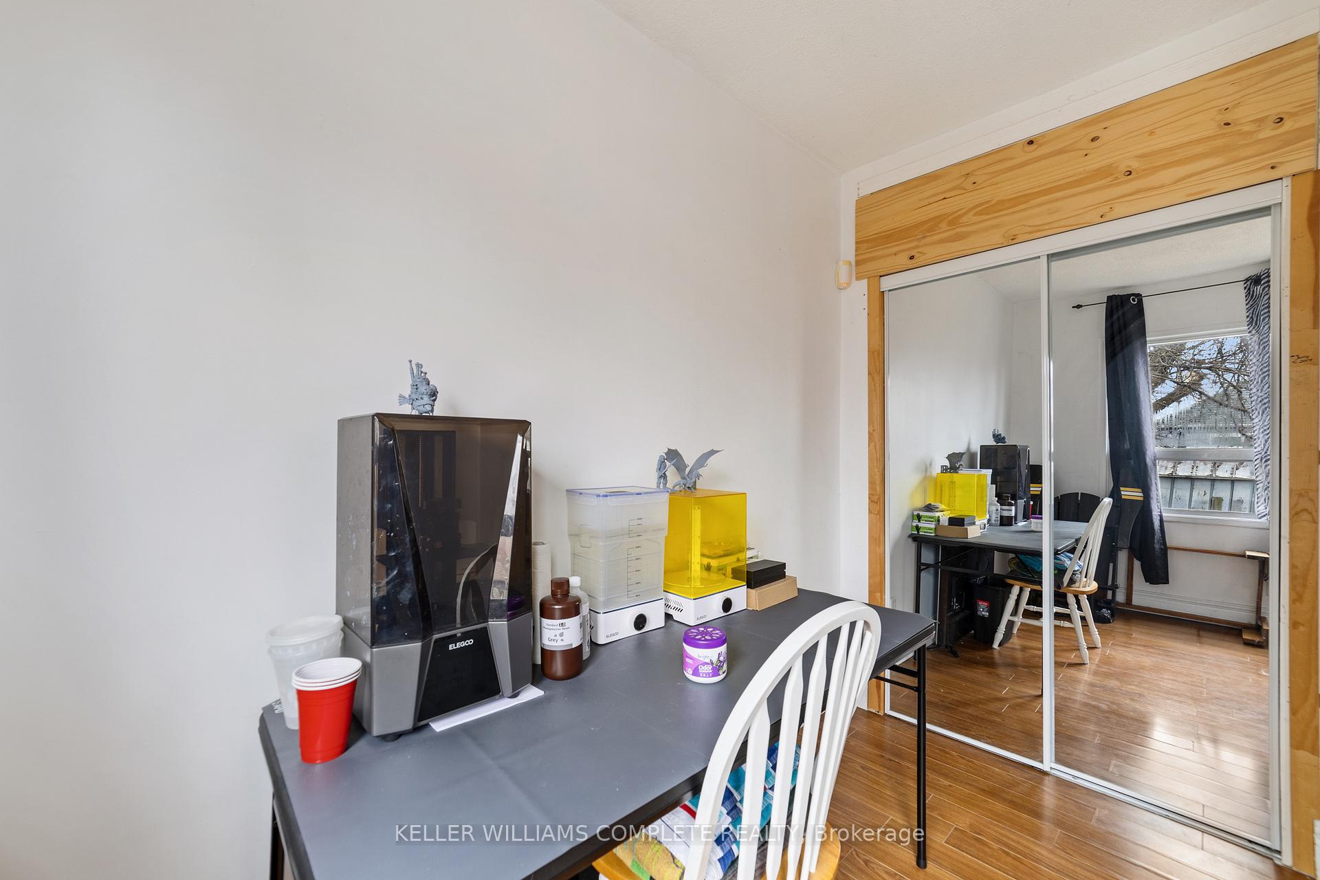 Photo 15 of 138 Albany Avenue, Hamilton, Homeside — HOMEH