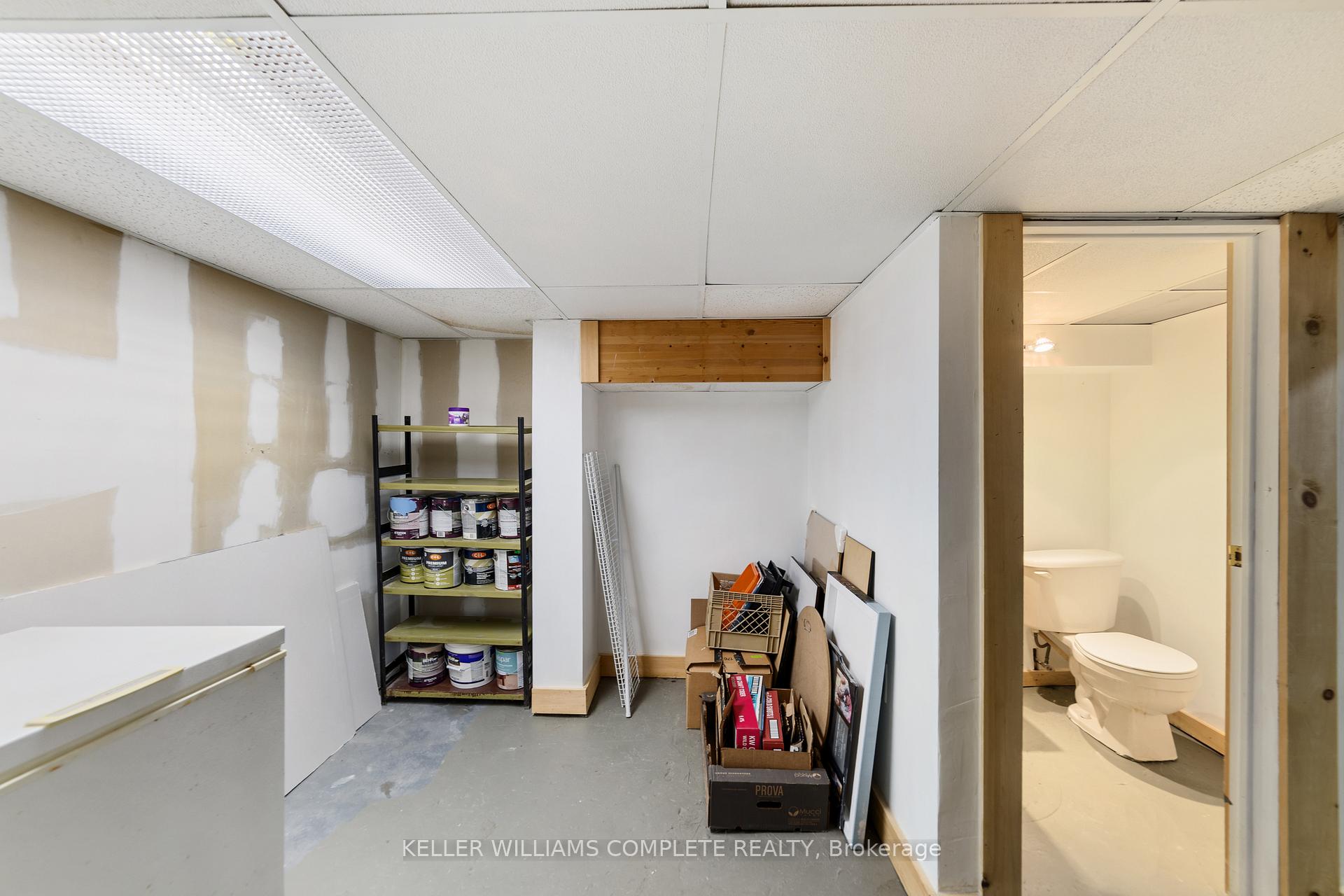 Photo 16 of 138 Albany Avenue, Hamilton, Homeside — HOMEH