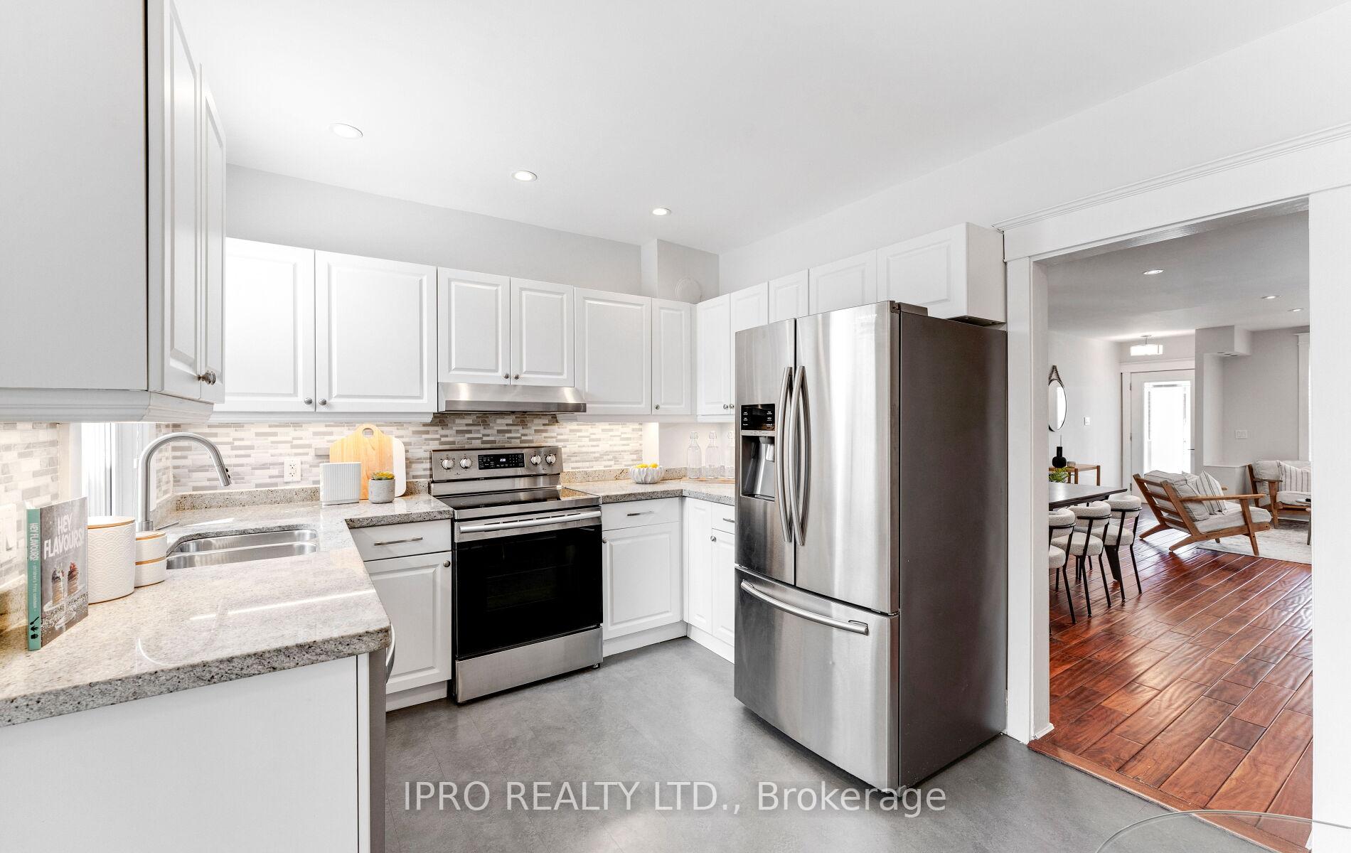 Photo 21 of 22 Lamb Avenue, Toronto, Greenwood-Coxwell — HOMEH