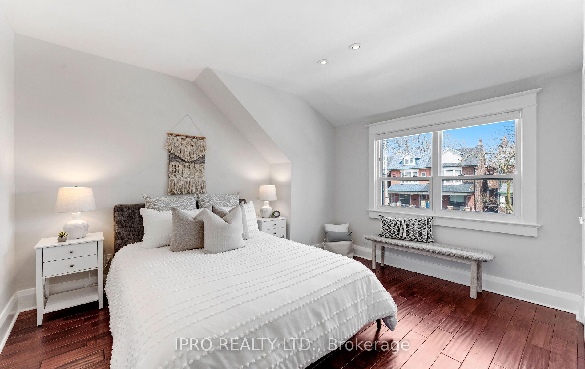 Photo 26 of 22 Lamb Avenue, Toronto, Greenwood-Coxwell — HOMEH