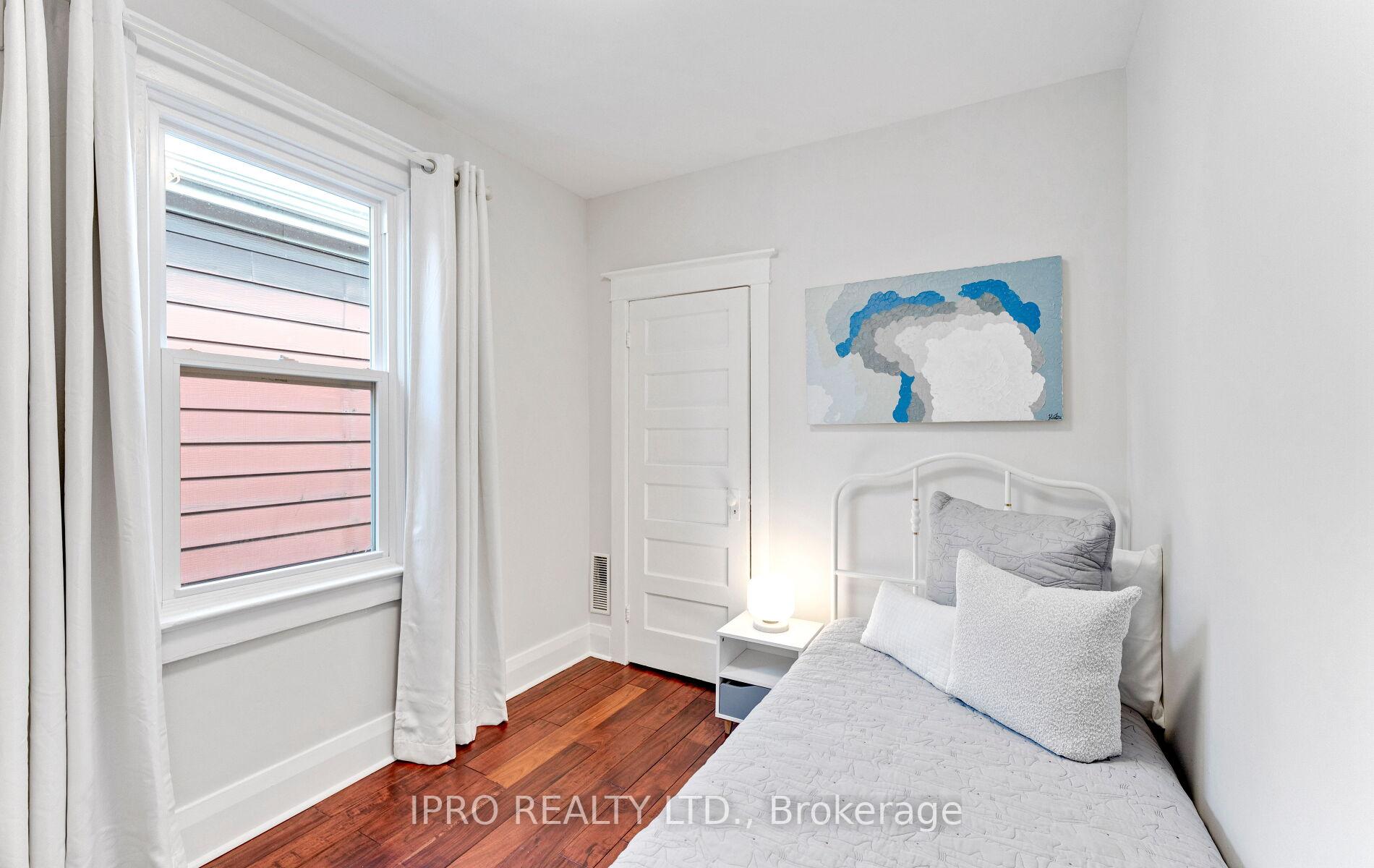 Photo 27 of 22 Lamb Avenue, Toronto, Greenwood-Coxwell — HOMEH