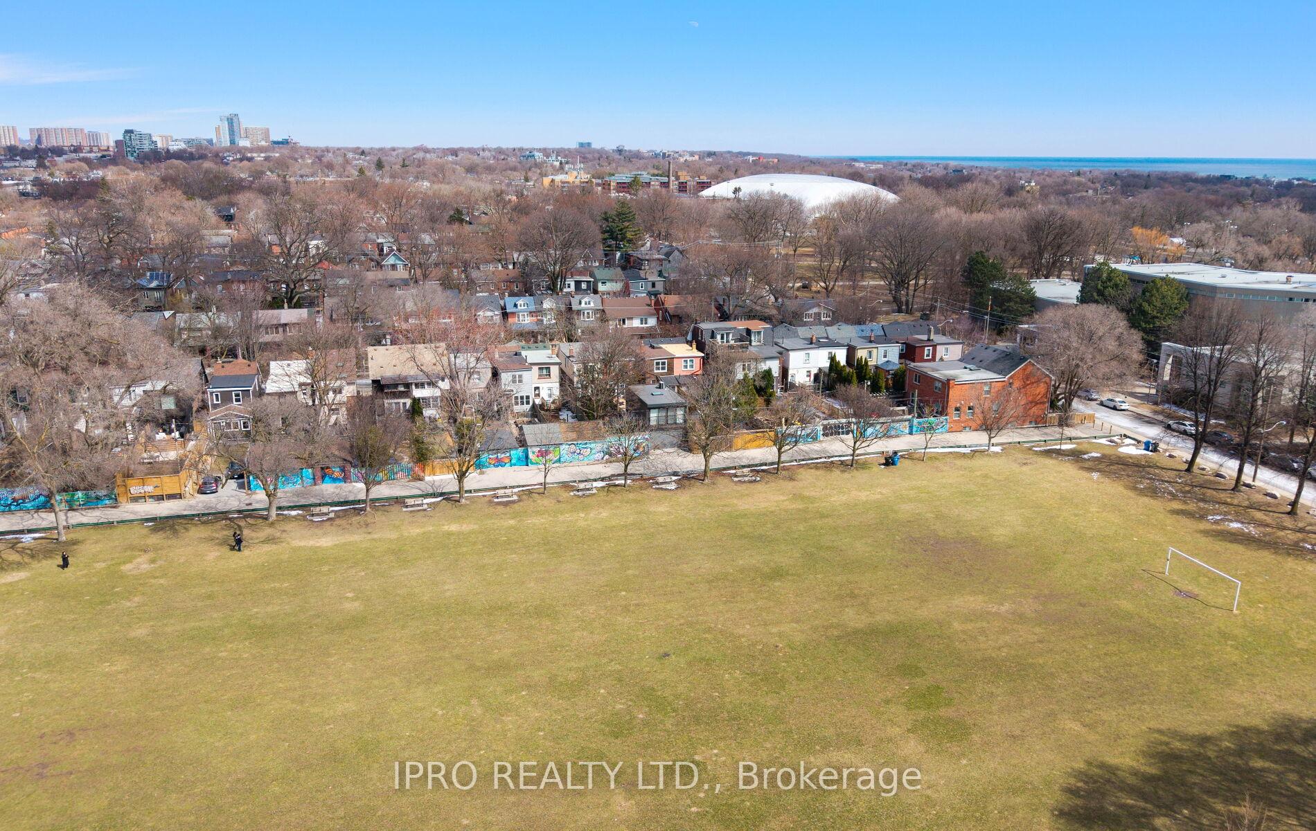 Photo 39 of 22 Lamb Avenue, Toronto, Greenwood-Coxwell — HOMEH