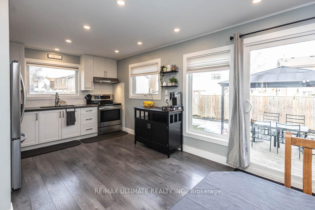 Photo 3 of 471 Neptune Court, Oshawa, Lakeview — HOMEH