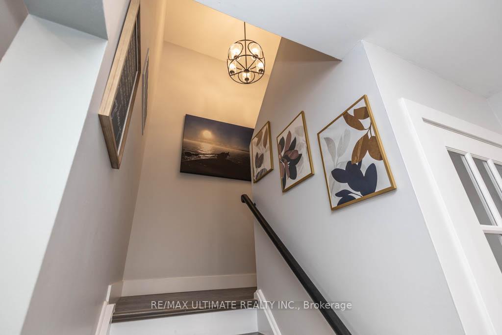 Photo 5 of 471 Neptune Court, Oshawa, Lakeview — HOMEH