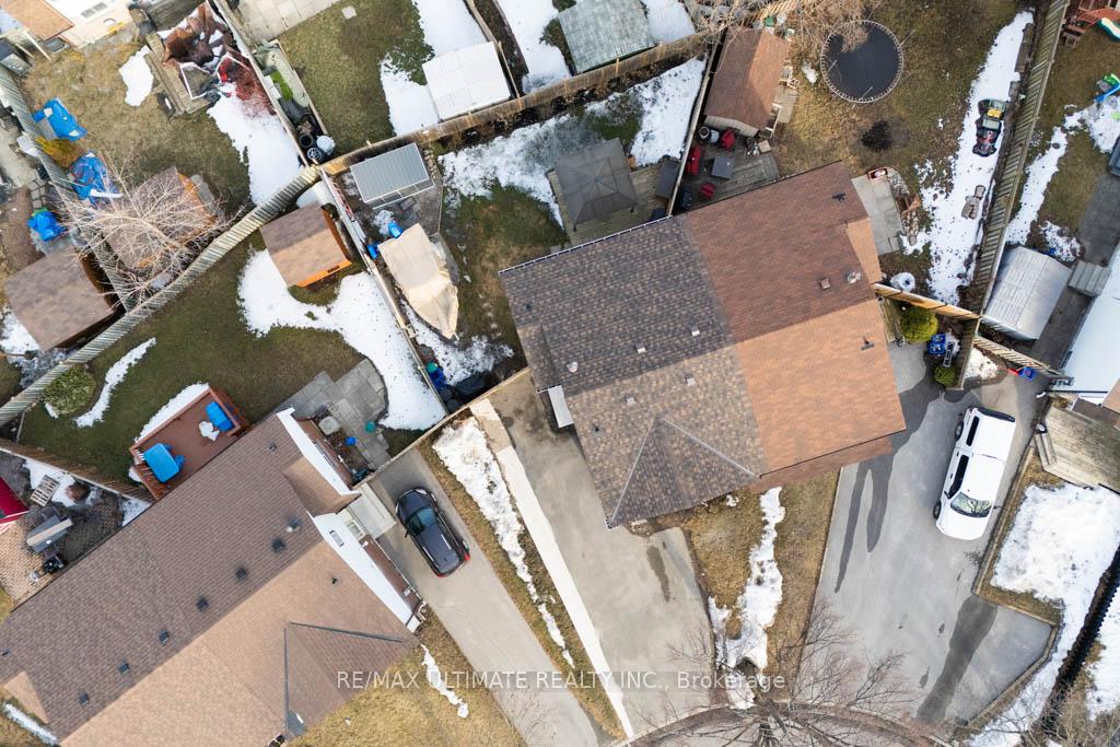 Photo 23 of 471 Neptune Court, Oshawa, Lakeview — HOMEH