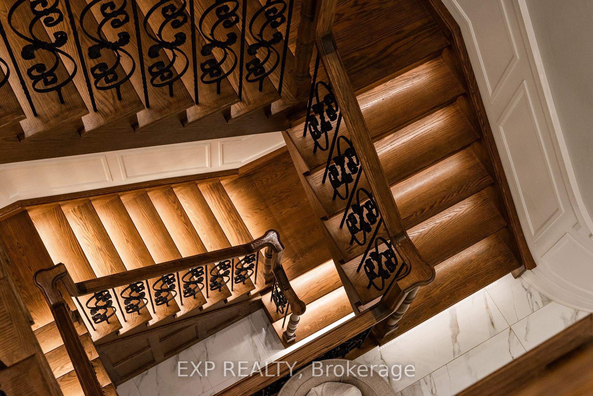 Photo 31 of 908 Bishop Place, Hamilton, Ancaster — HOMEH