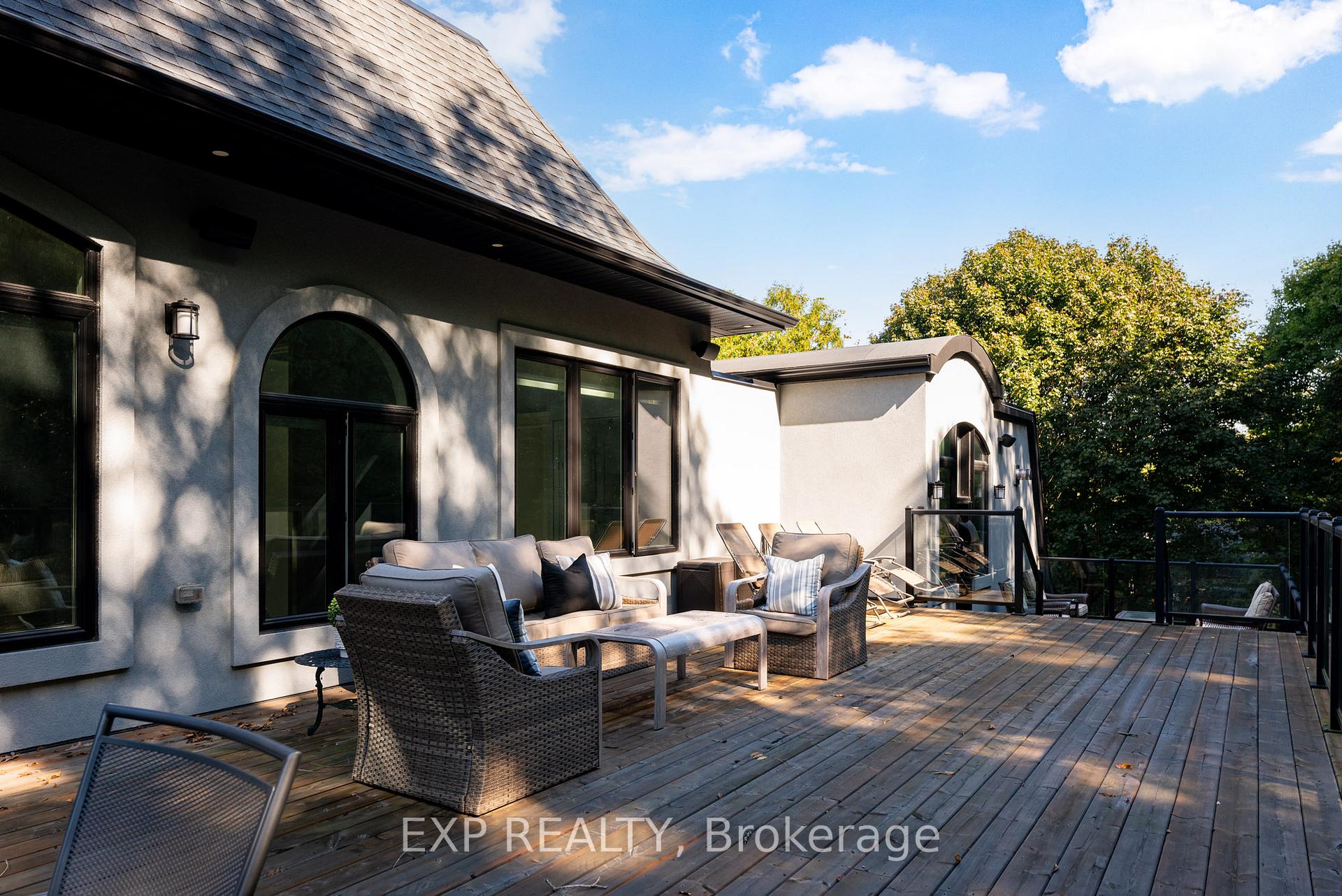 Photo 9 of 908 Bishop Place, Hamilton, Ancaster — HOMEH