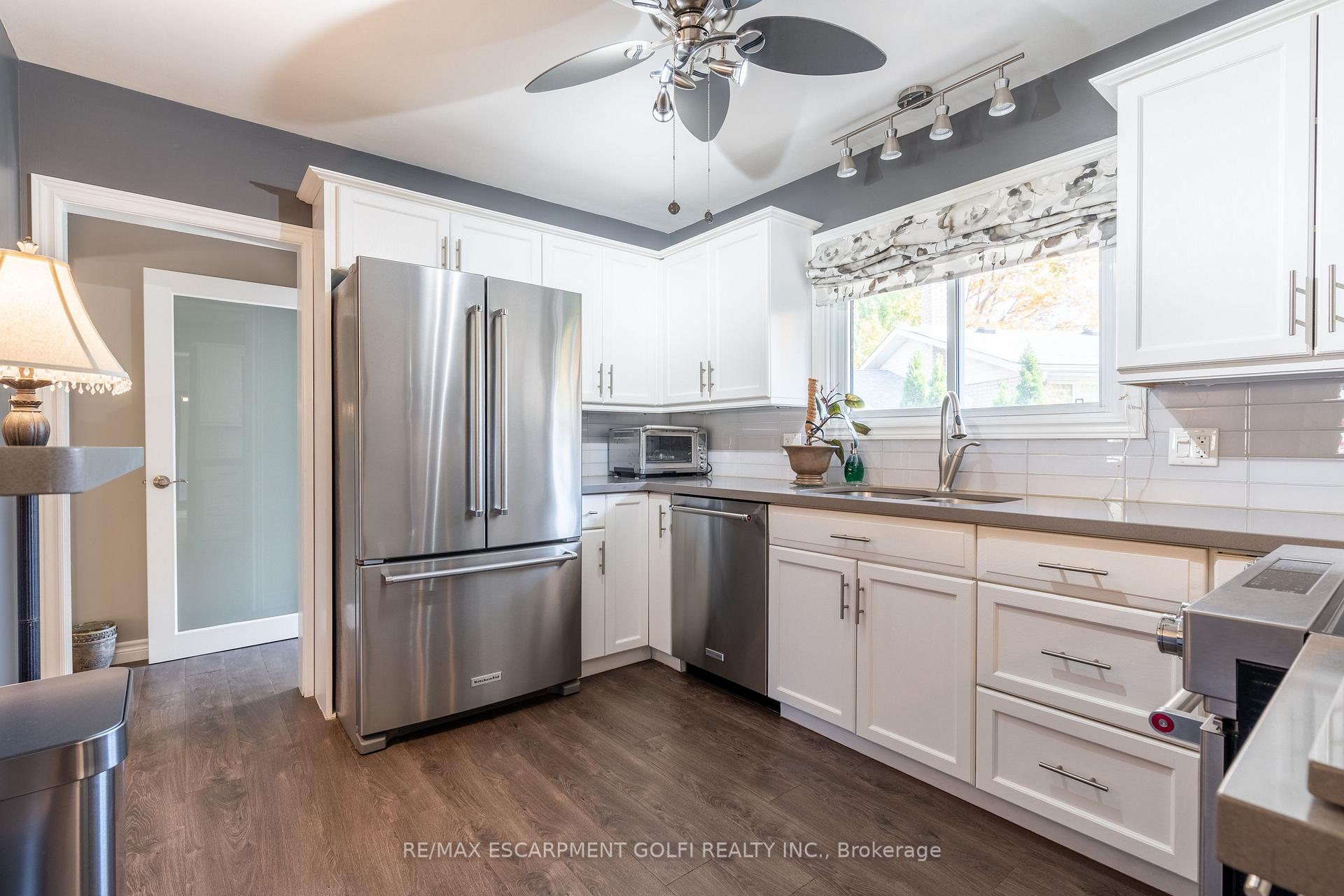 Photo 8 of 72 Richlieu Drive, St. Catharines, Bunting/Linwell — HOMEH