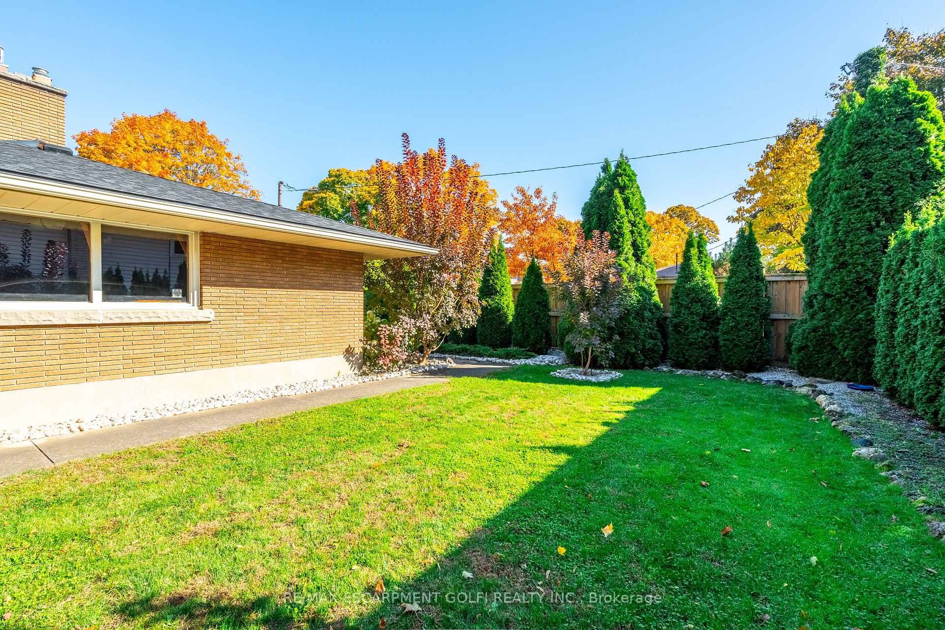 Photo 27 of 72 Richlieu Drive, St. Catharines, Bunting/Linwell — HOMEH