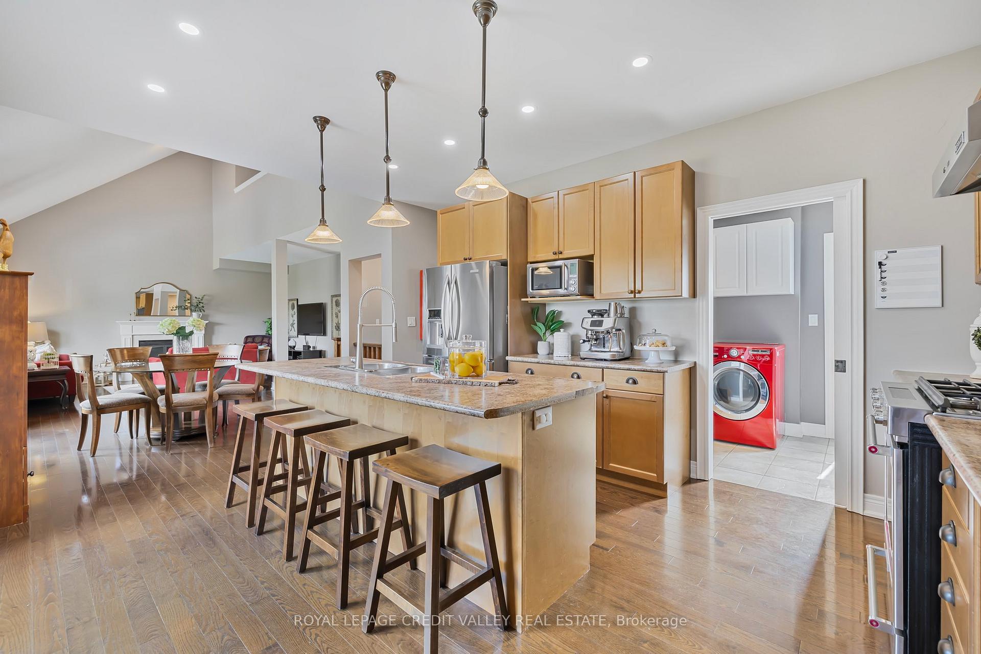 Photo 14 of 69 North Riverdale Drive, Caledon, Inglewood — HOMEH