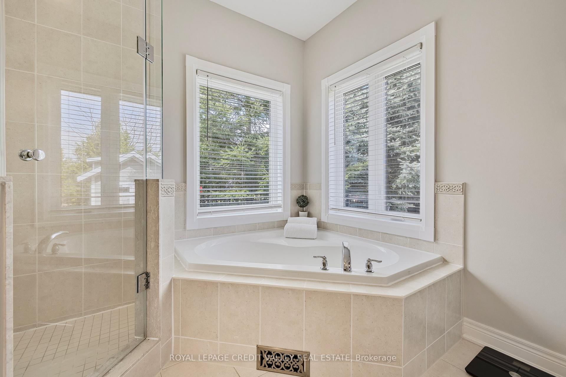 Photo 19 of 69 North Riverdale Drive, Caledon, Inglewood — HOMEH