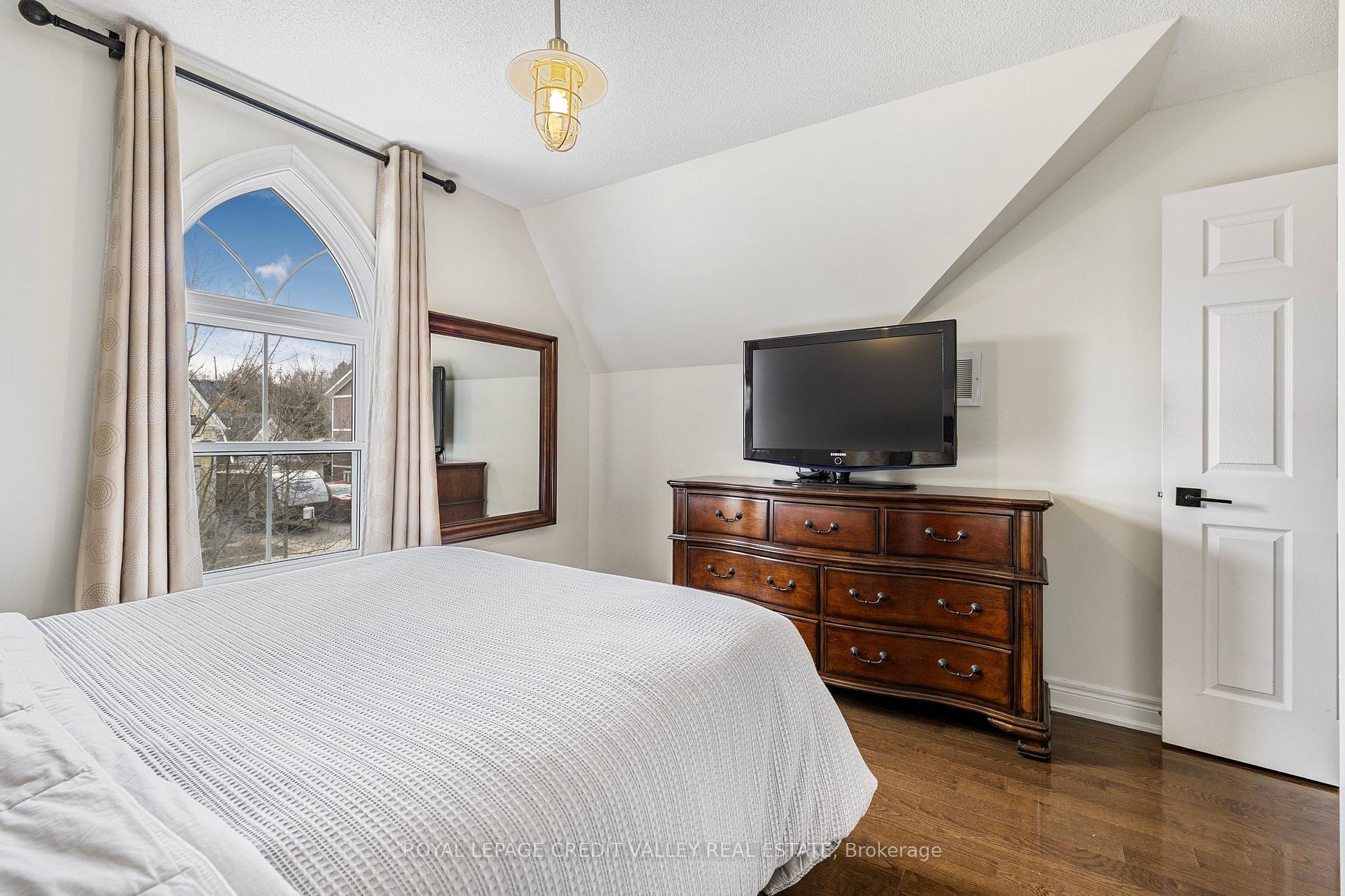 Photo 34 of 69 North Riverdale Drive, Caledon, Inglewood — HOMEH