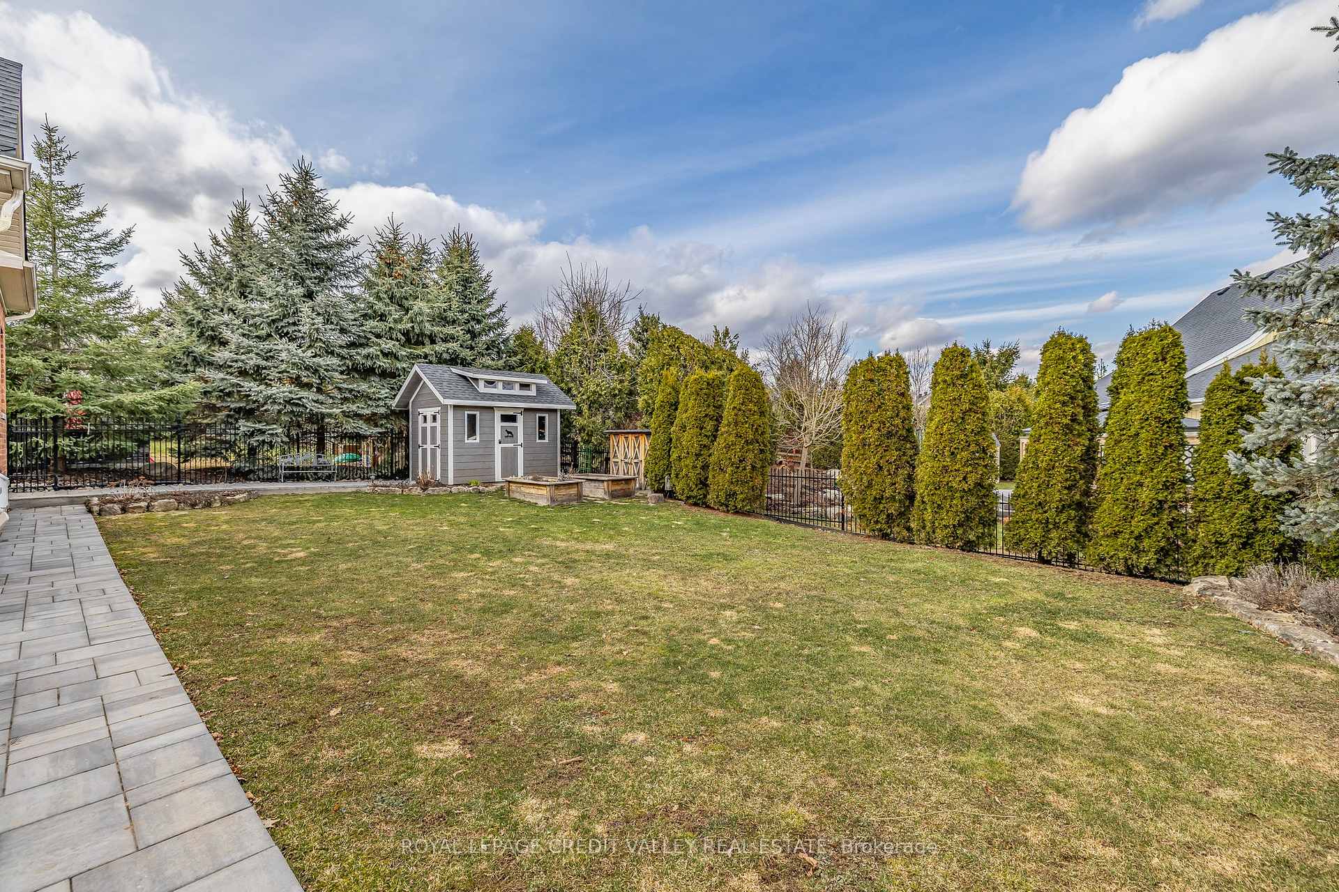 Photo 44 of 69 North Riverdale Drive, Caledon, Inglewood — HOMEH