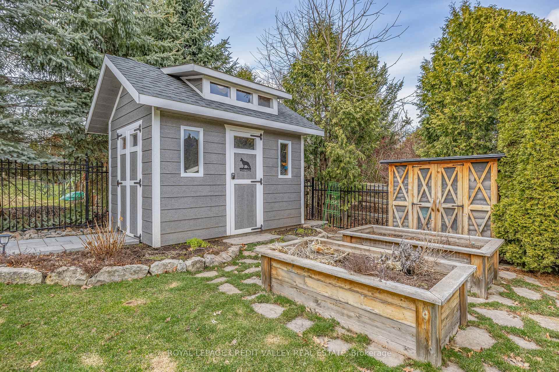 Photo 43 of 69 North Riverdale Drive, Caledon, Inglewood — HOMEH