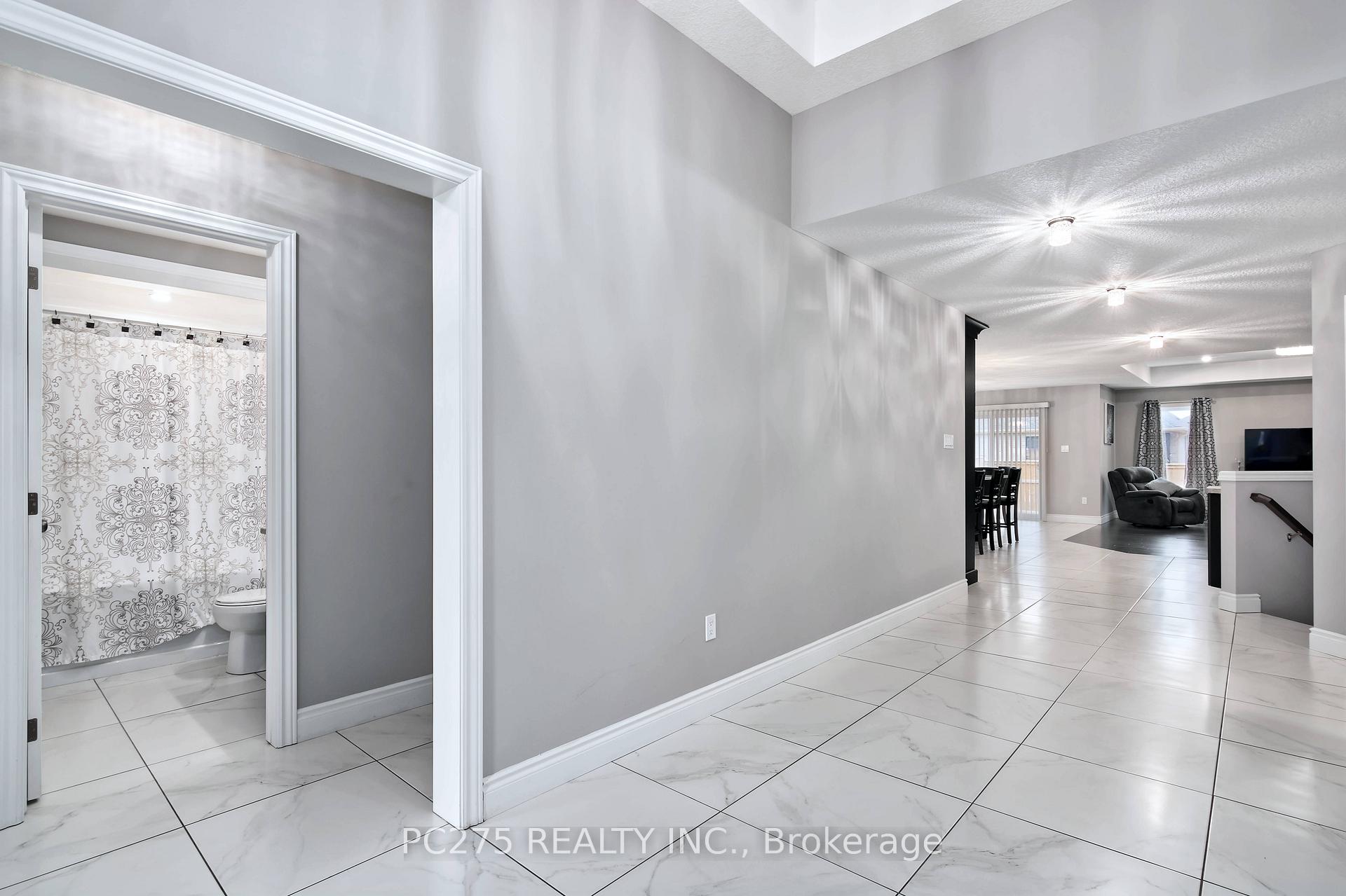 Photo 14 of 18 Valderrama Lane, St. Thomas — HOMEH