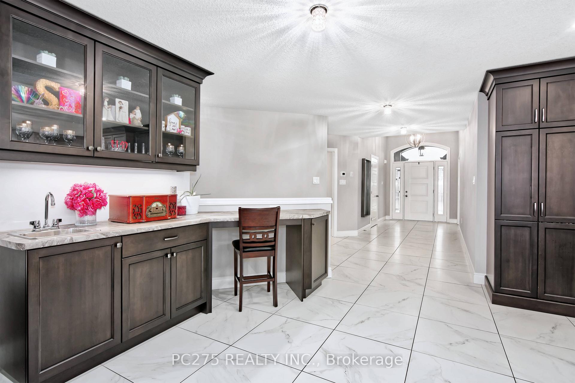 Photo 3 of 18 Valderrama Lane, St. Thomas — HOMEH