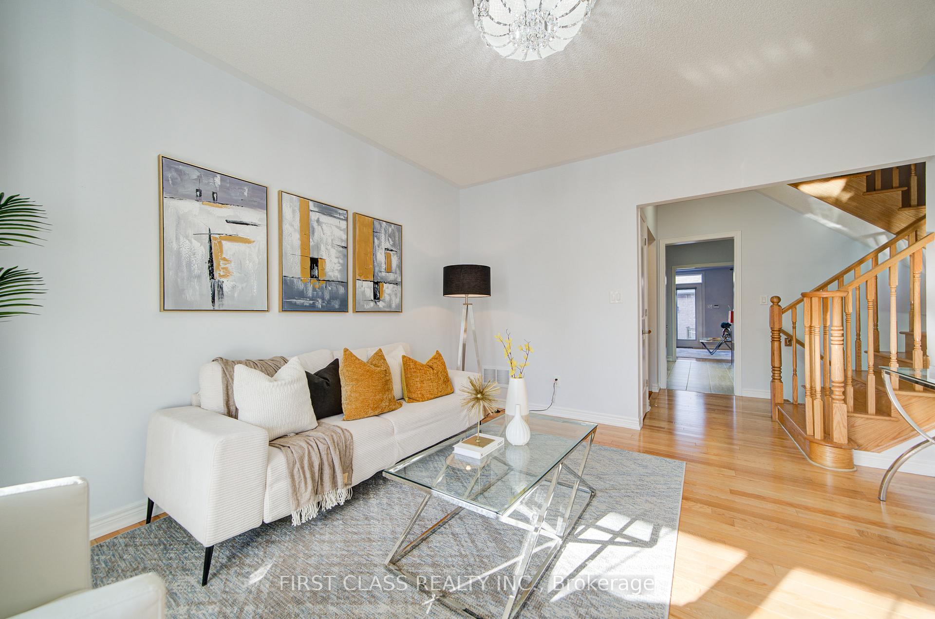 Photo 3 of 126 Cornwall Drive, Markham, Cornell — HOMEH