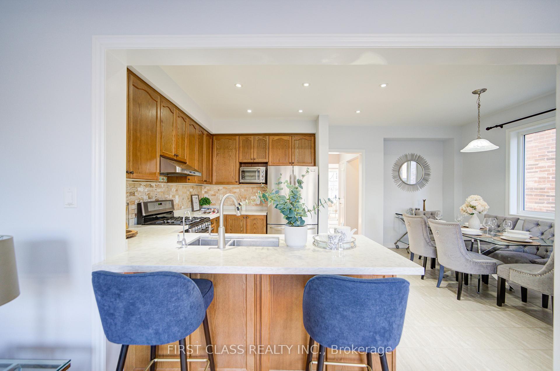 Photo 32 of 126 Cornwall Drive, Markham, Cornell — HOMEH