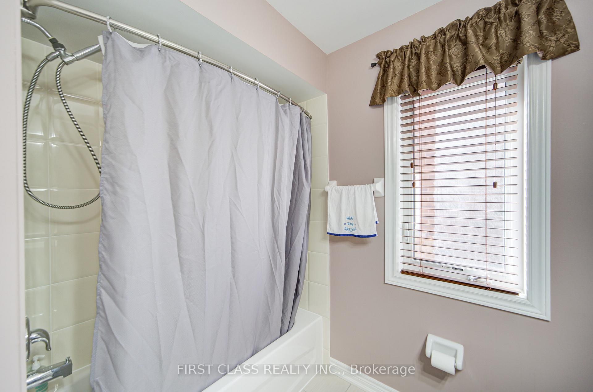 Photo 28 of 126 Cornwall Drive, Markham, Cornell — HOMEH