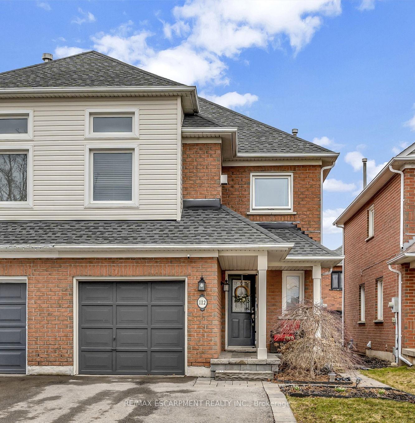 Photo 1 of 112 Harnesworth Crescent, Hamilton, Waterdown — HOMEH