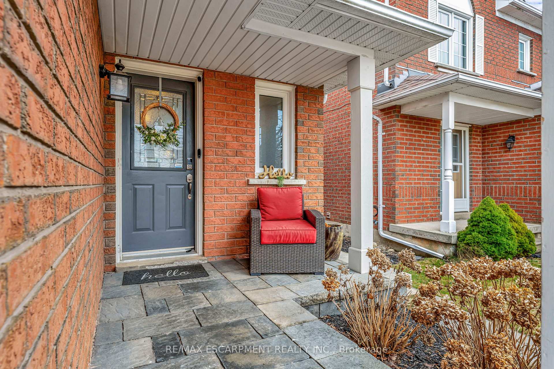 Photo 14 of 112 Harnesworth Crescent, Hamilton, Waterdown — HOMEH