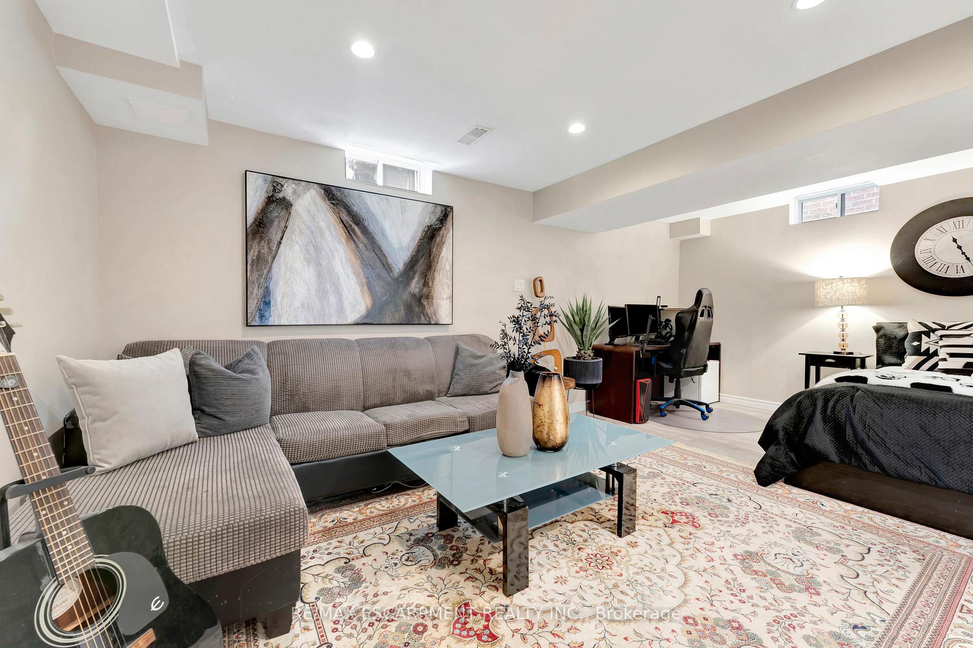 Photo 16 of 112 Harnesworth Crescent, Hamilton, Waterdown — HOMEH