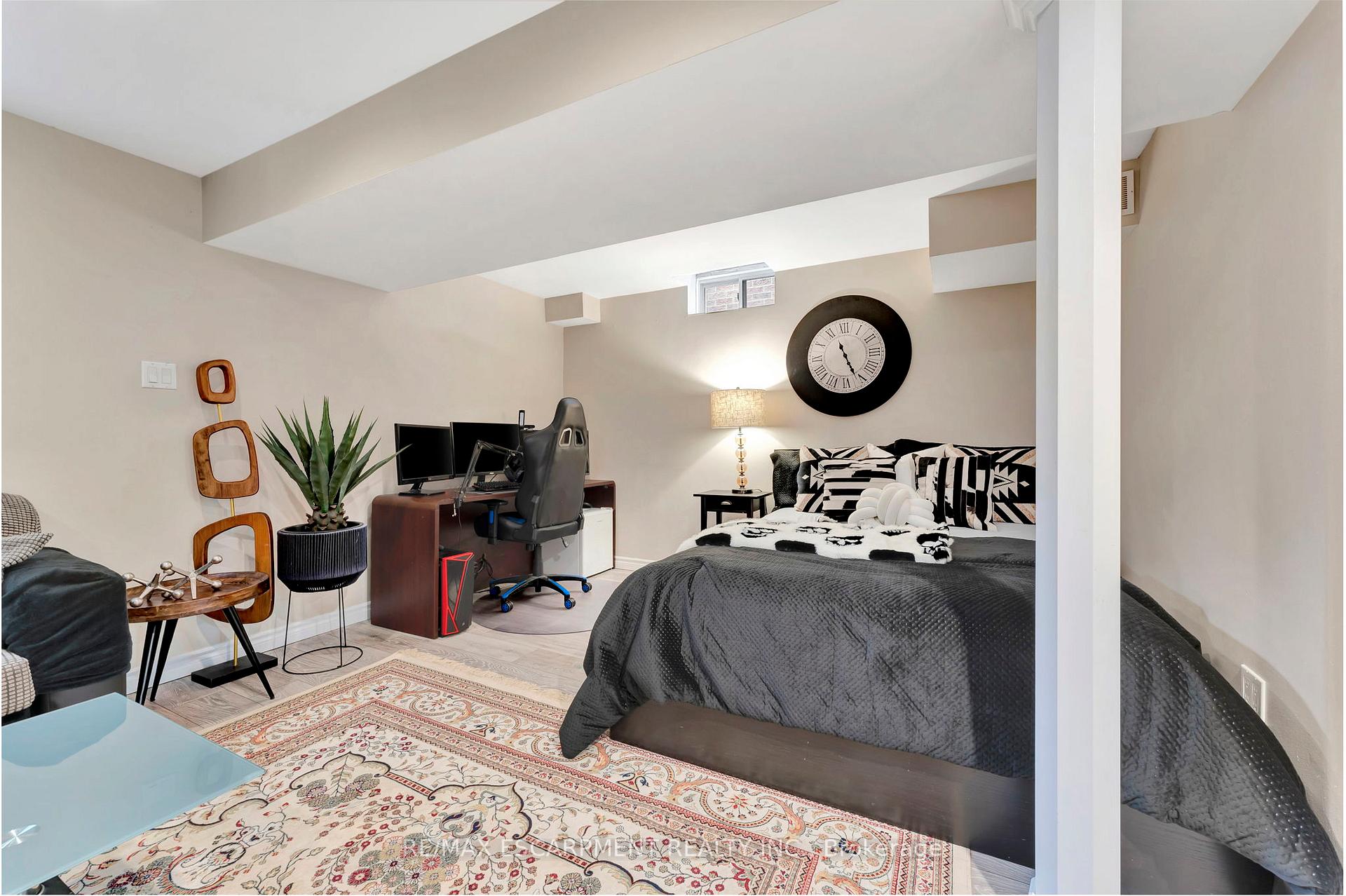 Photo 19 of 112 Harnesworth Crescent, Hamilton, Waterdown — HOMEH