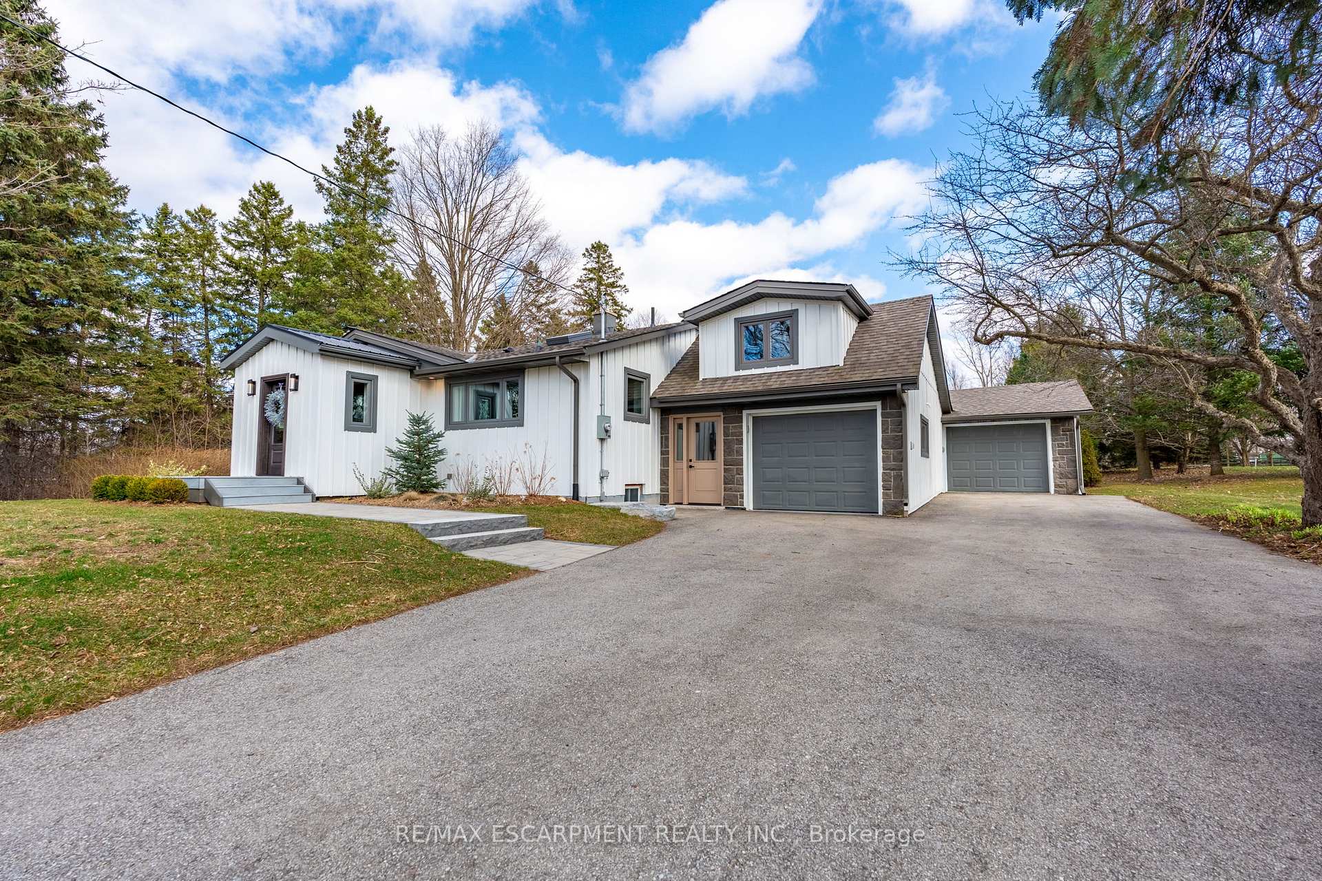 Photo 4 of 88 Concession 7 Road E, Hamilton, Rural Flamborough — HOMEH