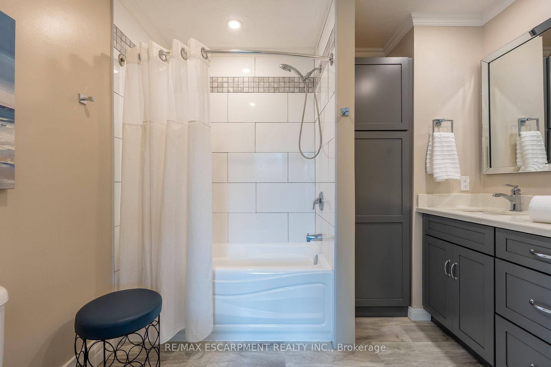 Photo 19 of 88 Concession 7 Road E, Hamilton, Rural Flamborough — HOMEH