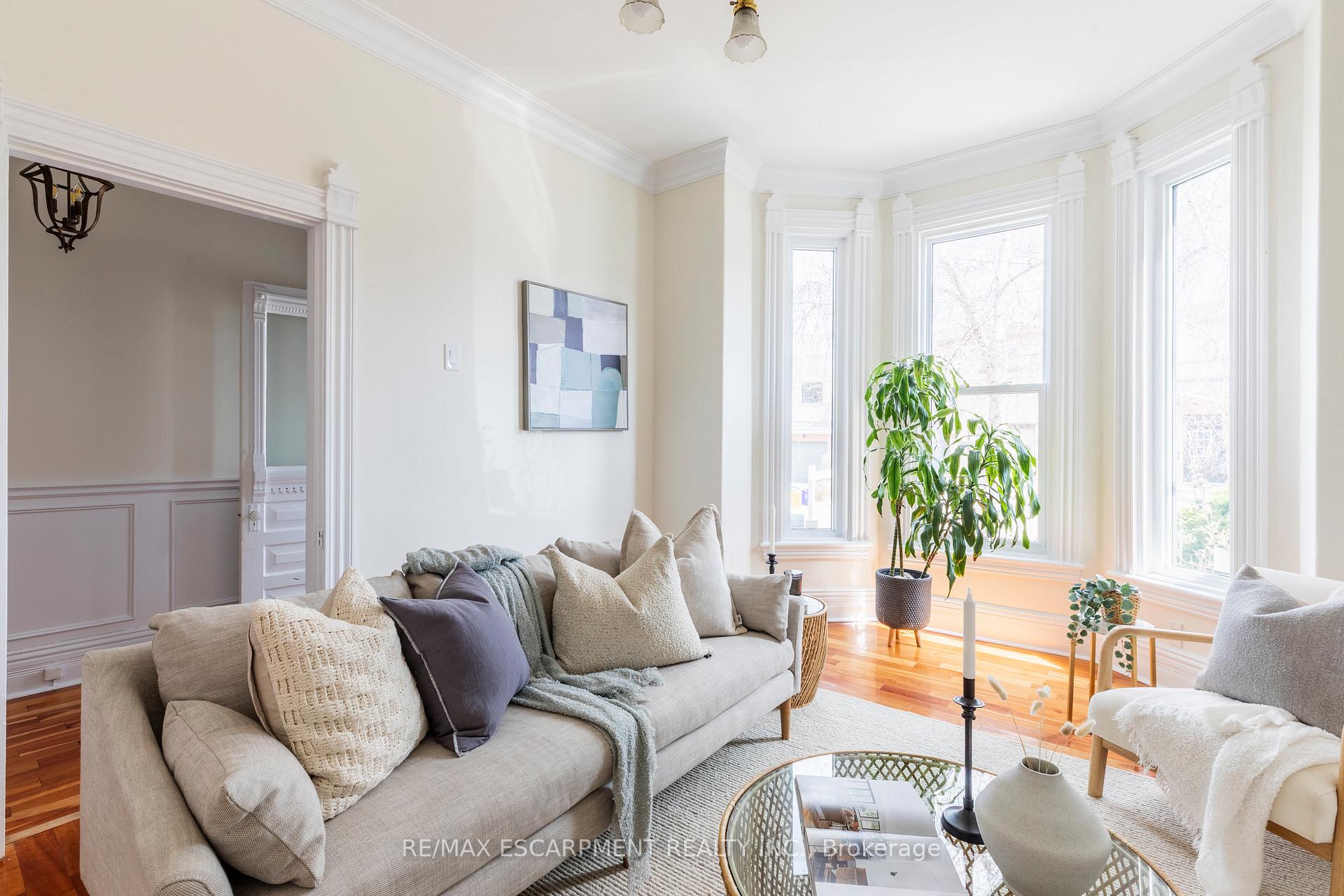 Photo 9 of 89 Crooks Street, Hamilton, Strathcona — HOMEH