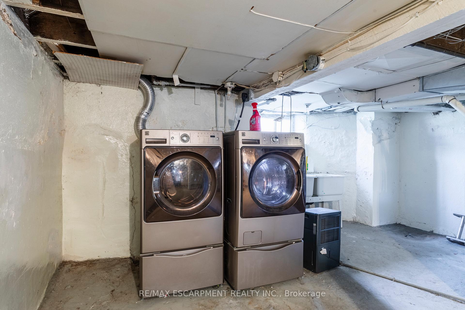 Photo 40 of 89 Crooks Street, Hamilton, Strathcona — HOMEH