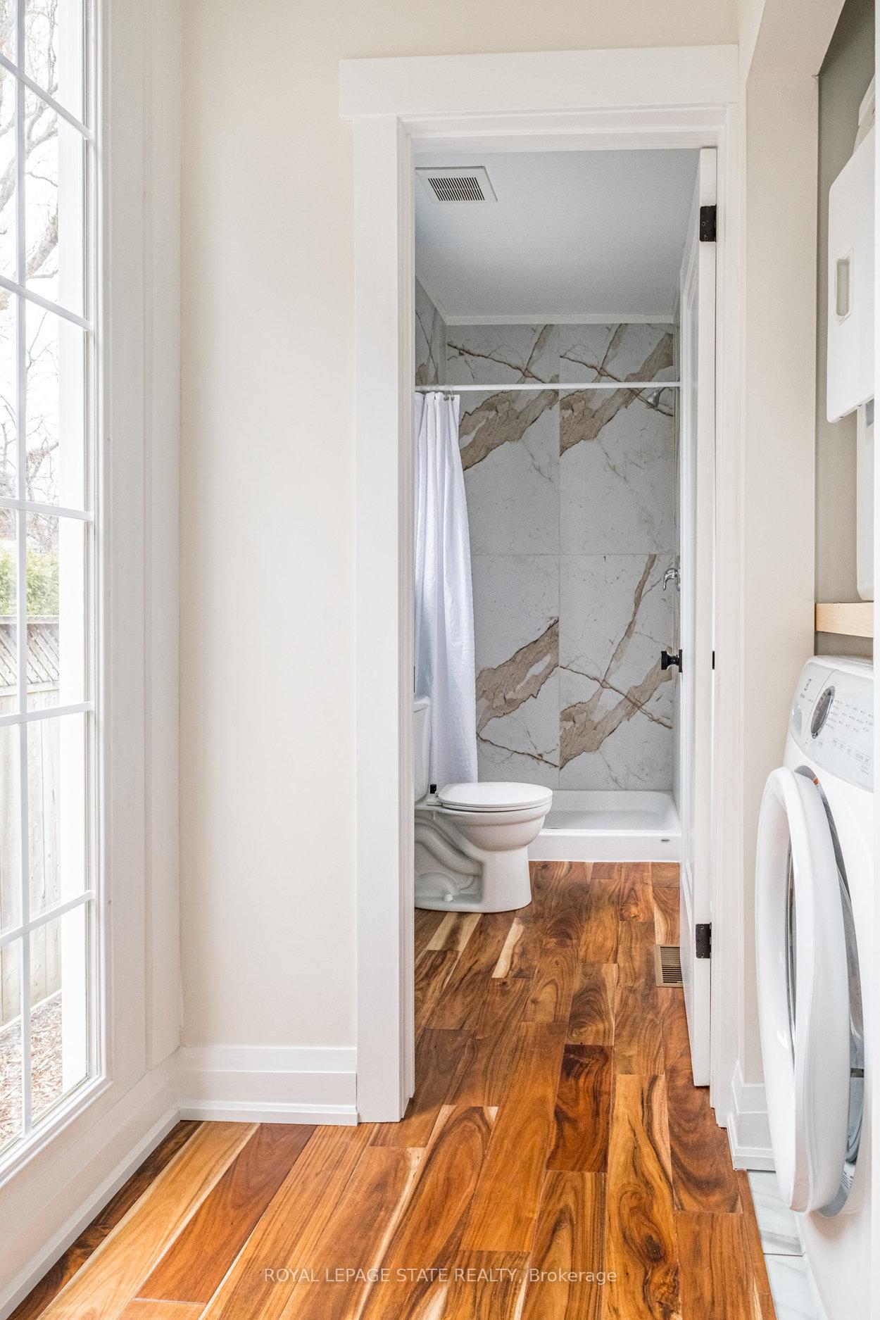 Photo 15 of 396 Charlton Avenue W, Hamilton, Kirkendall — HOMEH