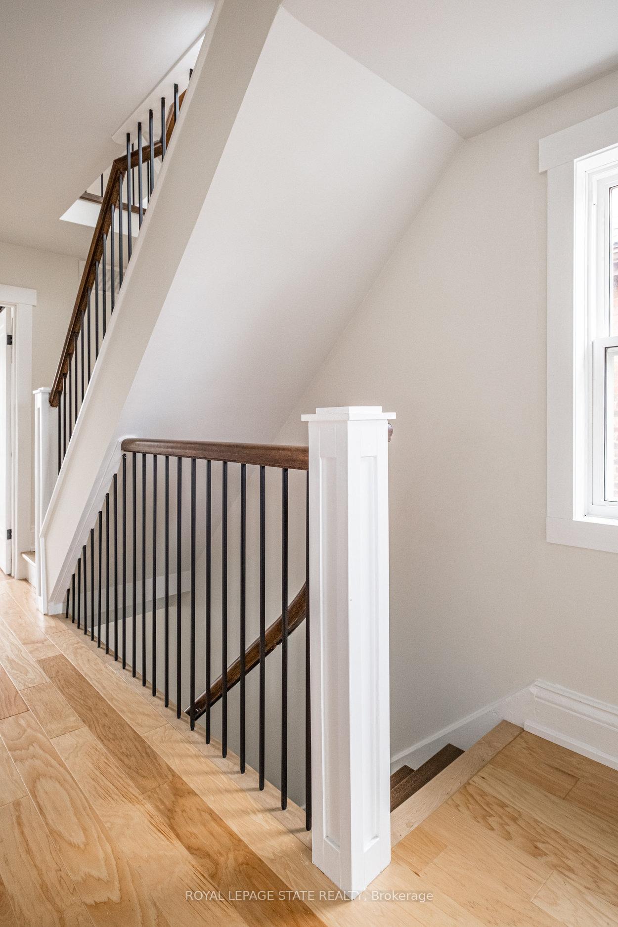 Photo 22 of 396 Charlton Avenue W, Hamilton, Kirkendall — HOMEH