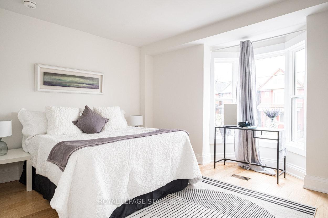 Photo 18 of 396 Charlton Avenue W, Hamilton, Kirkendall — HOMEH